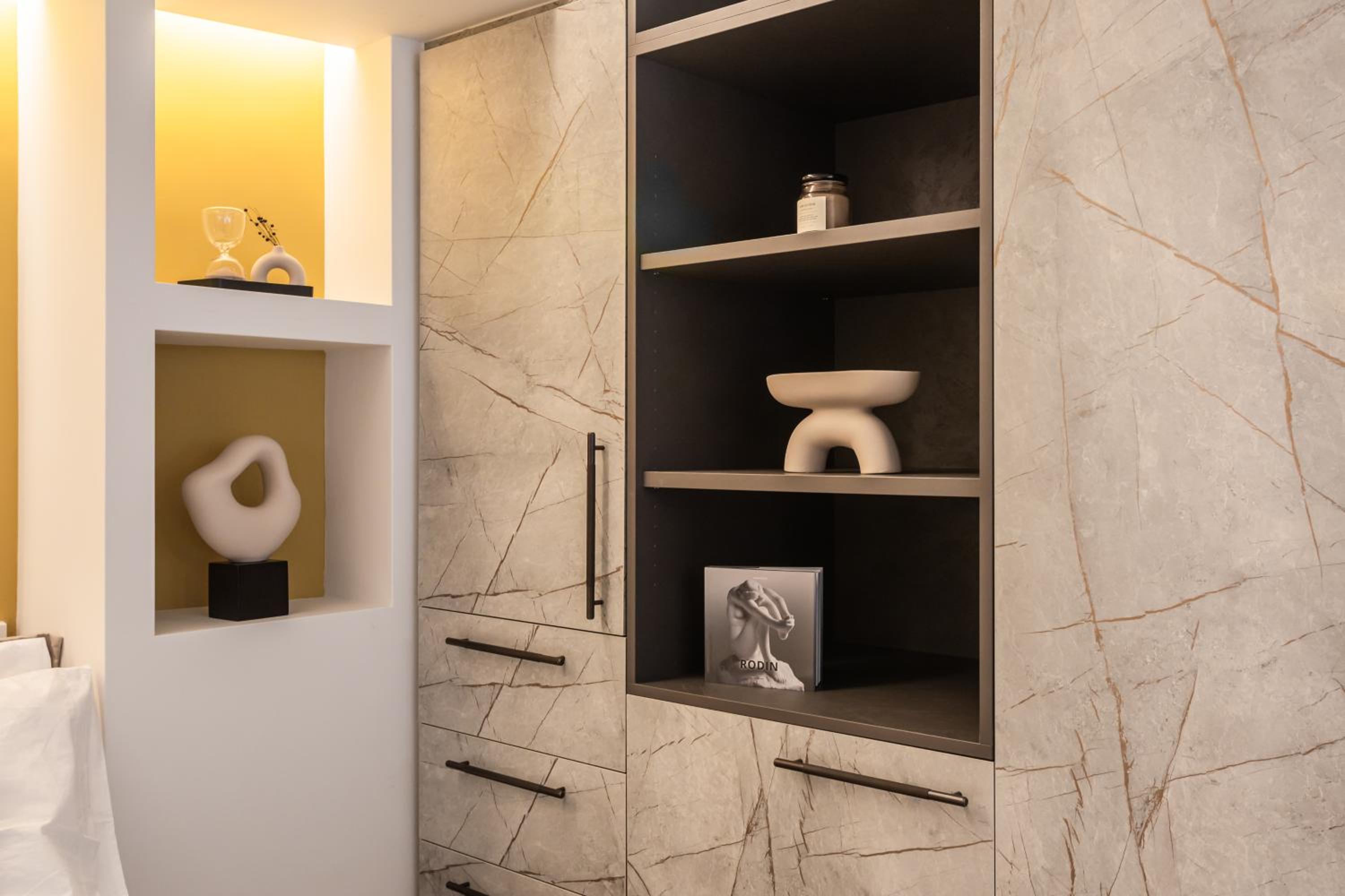 Elysian Apartments in Plaka by UPSTREET