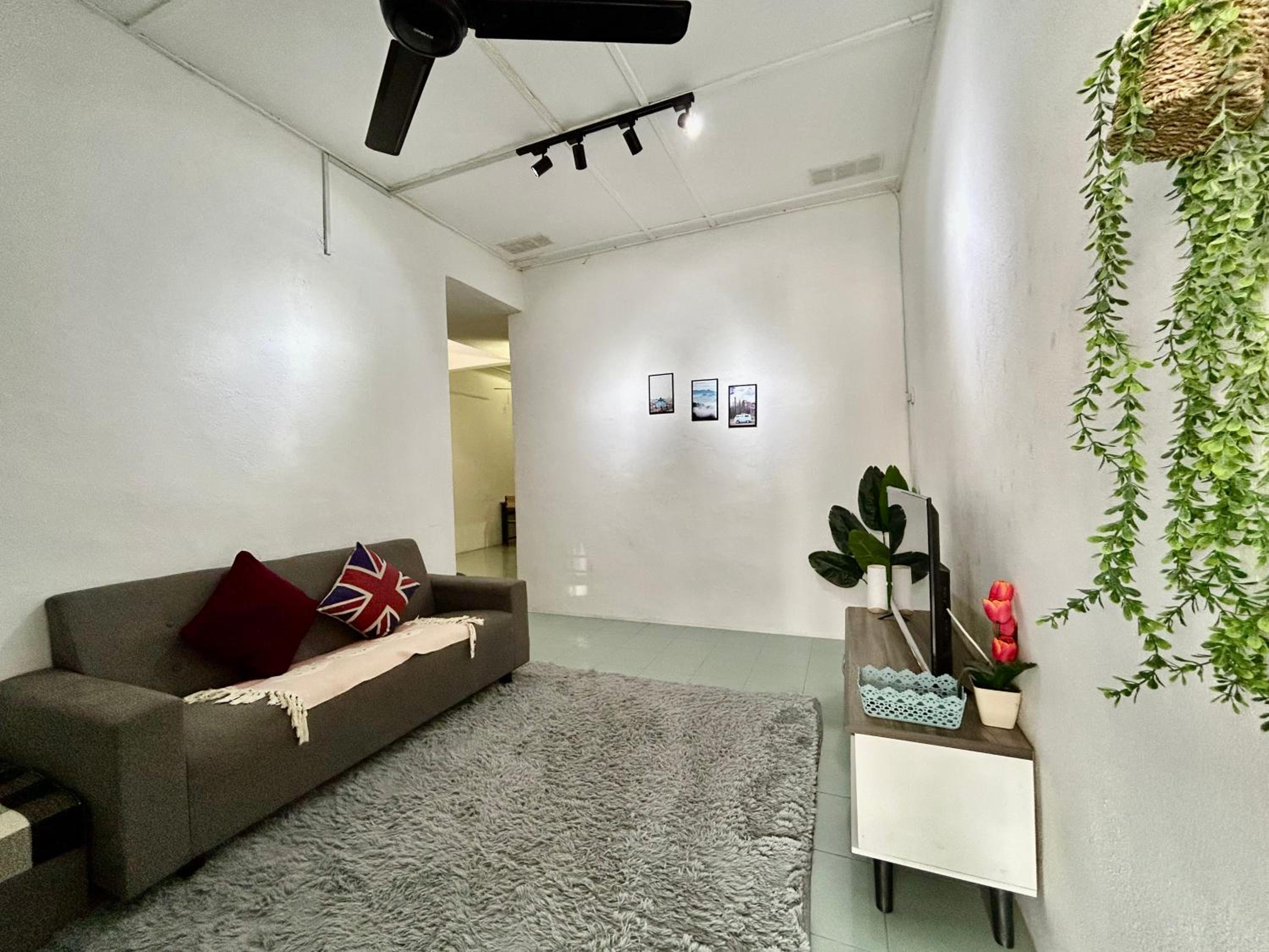 Cozy24#4pax#wifi&netflix#NearAeonAlma#Heritage photo 1