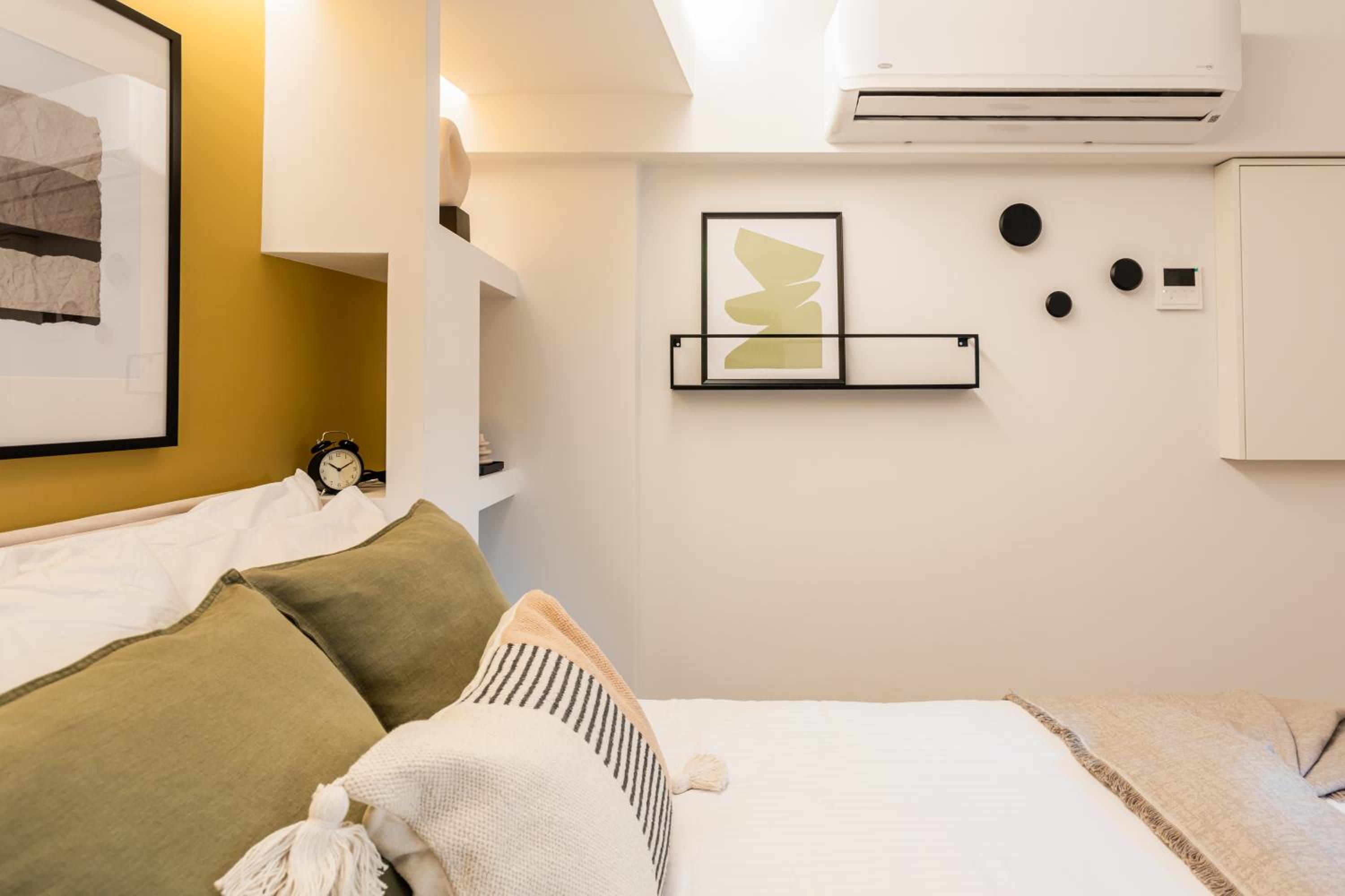 Elysian Apartments in Plaka by UPSTREET