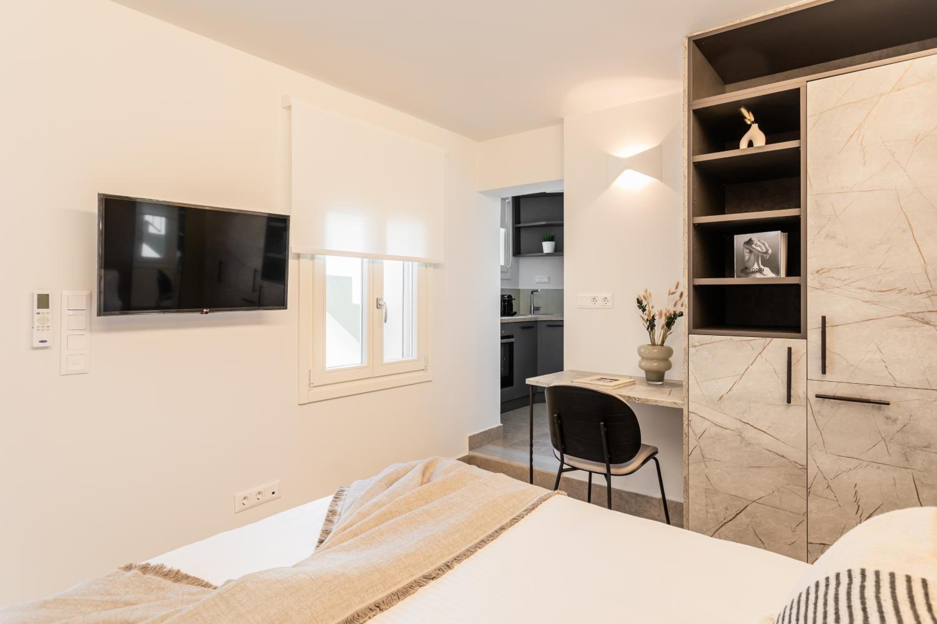 Elysian Apartments in Plaka by UPSTREET