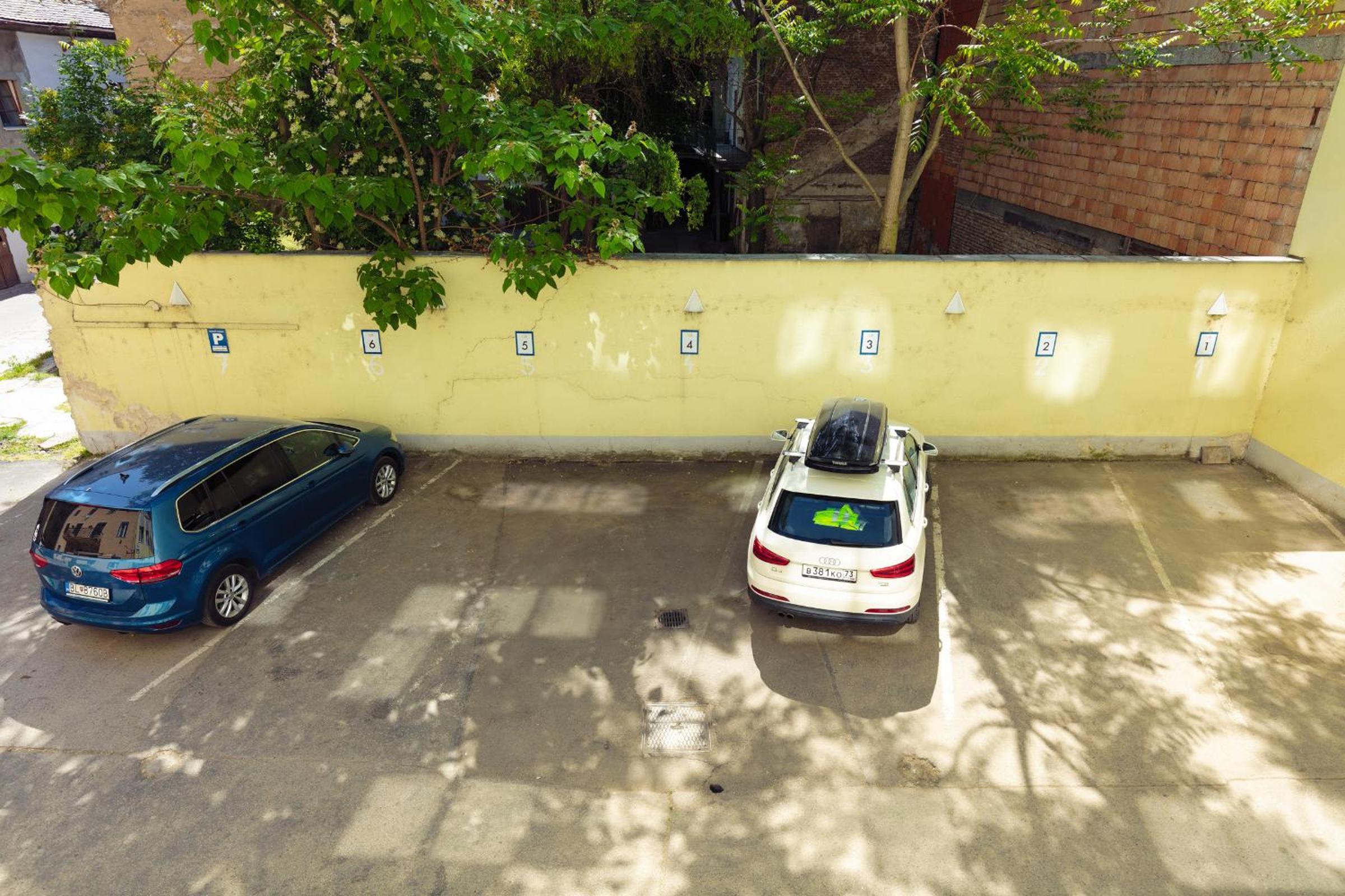 Patio Hostel Dorms view 5