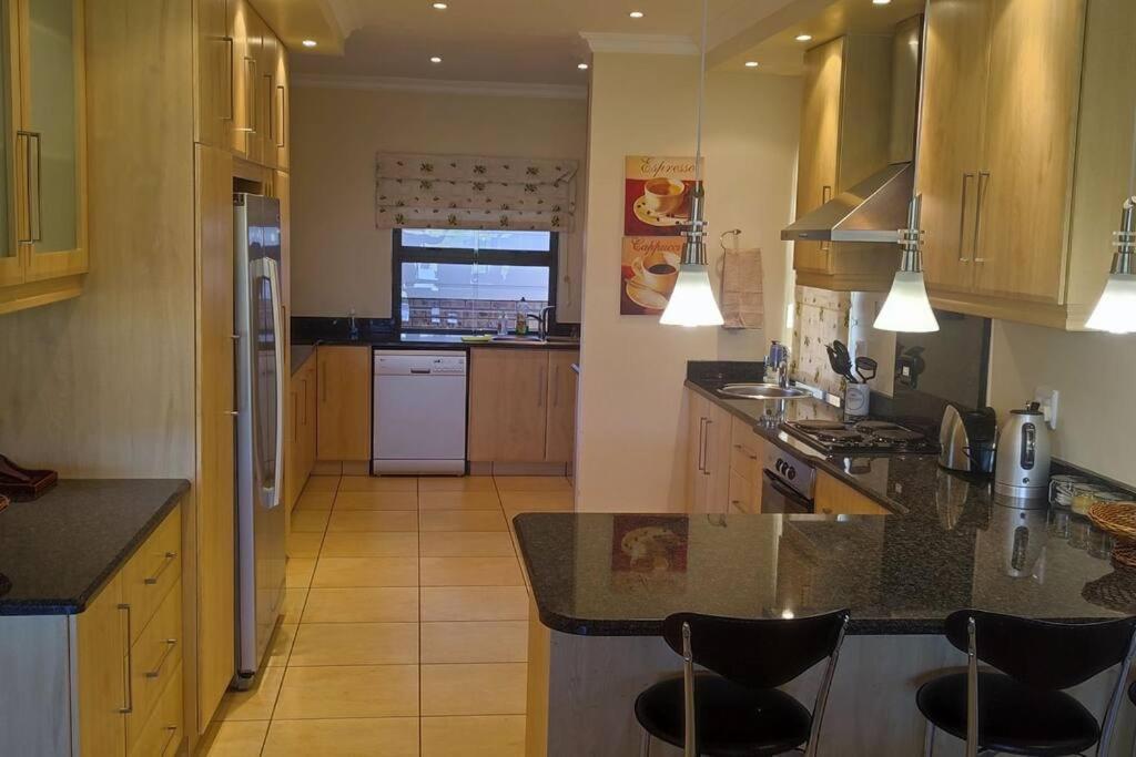 Sunset place, Cathkin Estate view 3