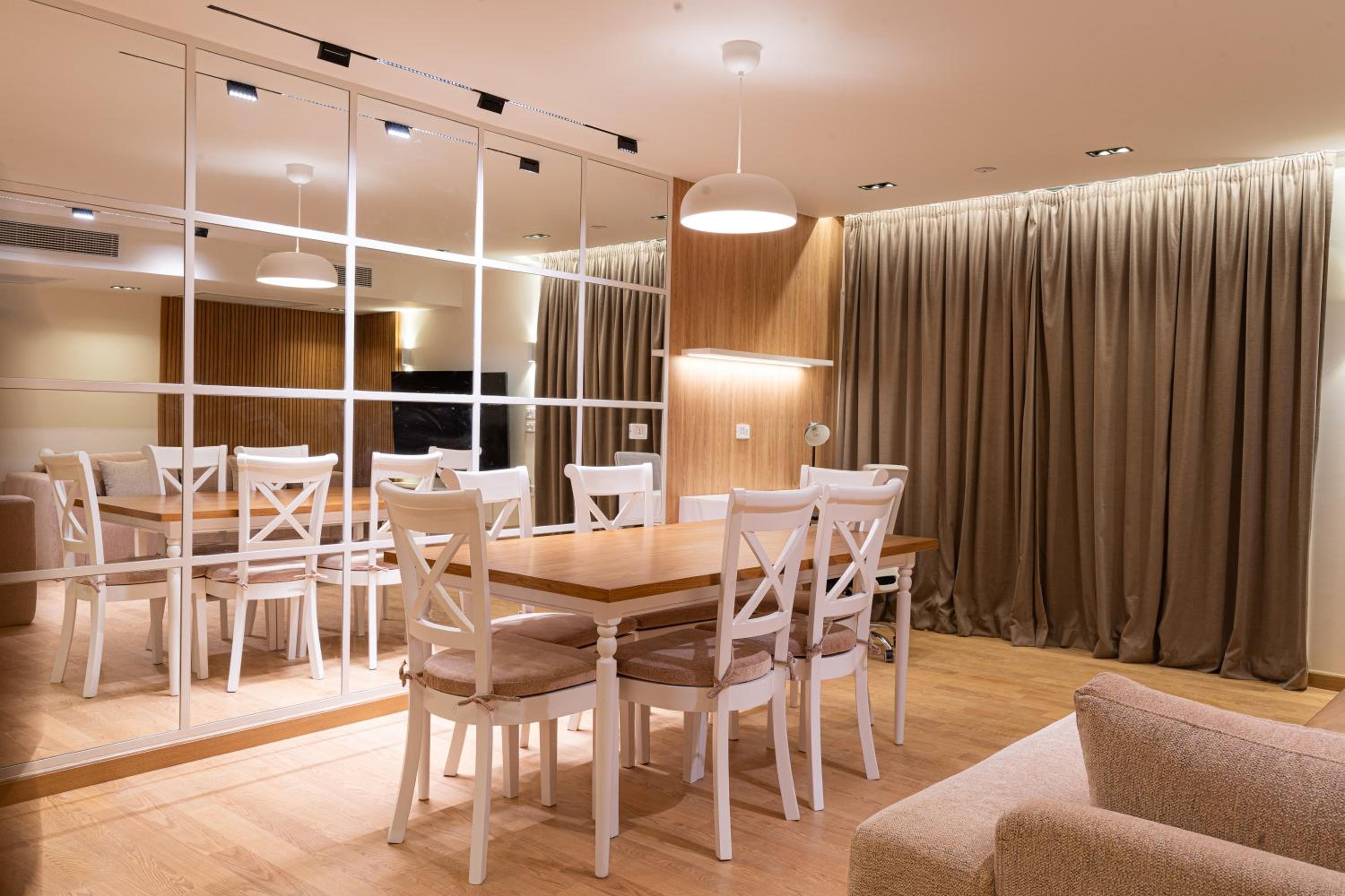 Hotel apartment at Mountain View I city compound