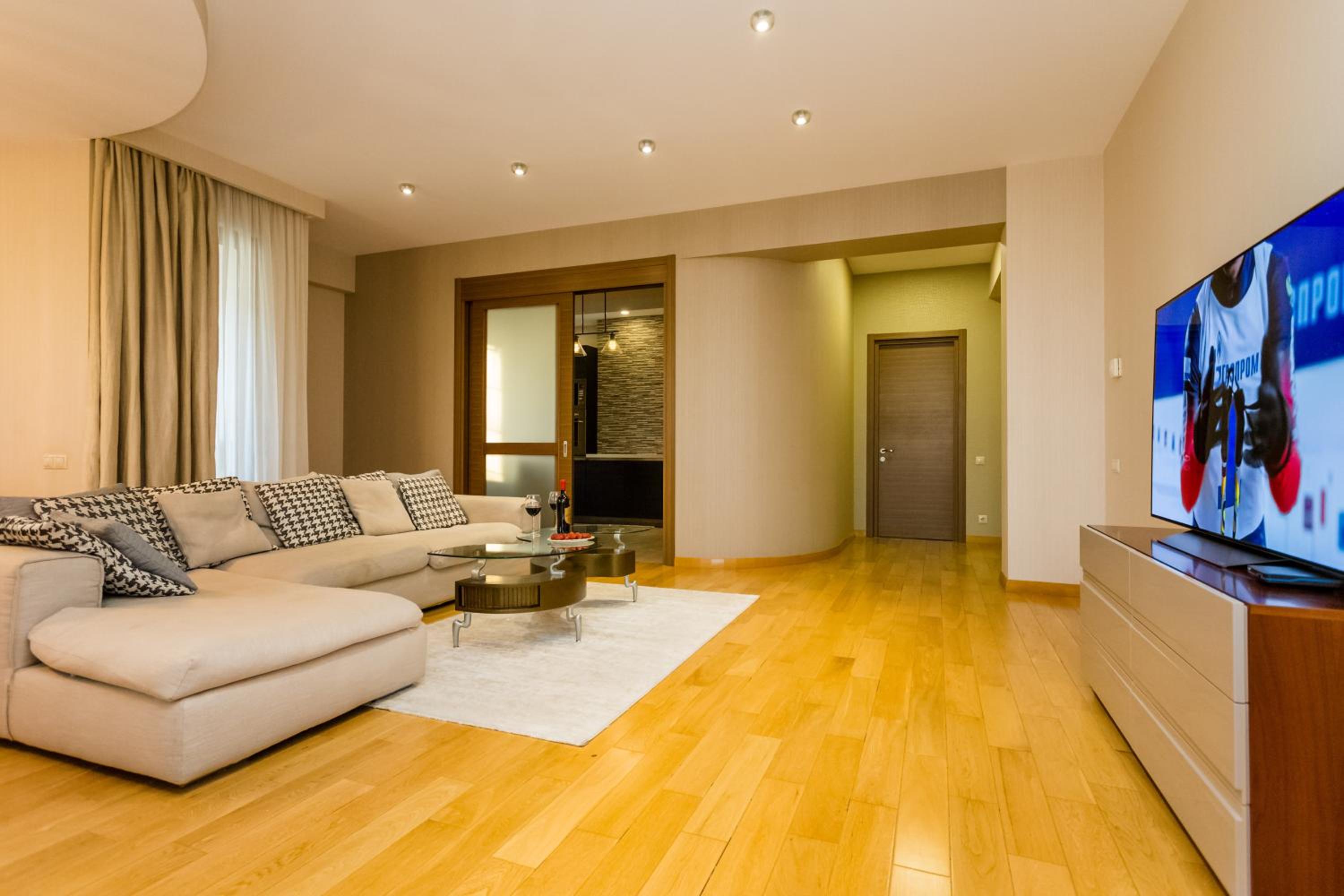 Luxury Landing view 5
