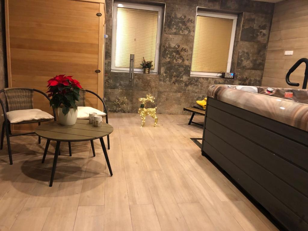 Penzion a restaurace Zlatovláska u zámku Červená Lhota