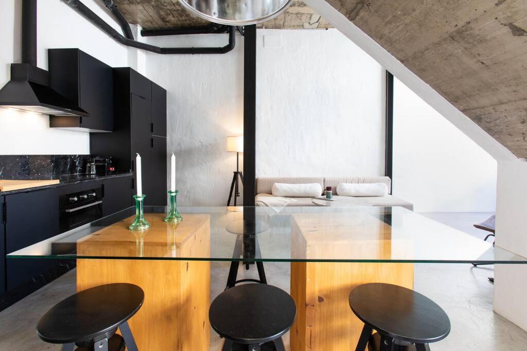 Beautiful stylish apartment next to downtown B-CrrB