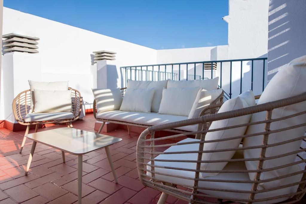 Alhondiga City Center Private House by Valcambre