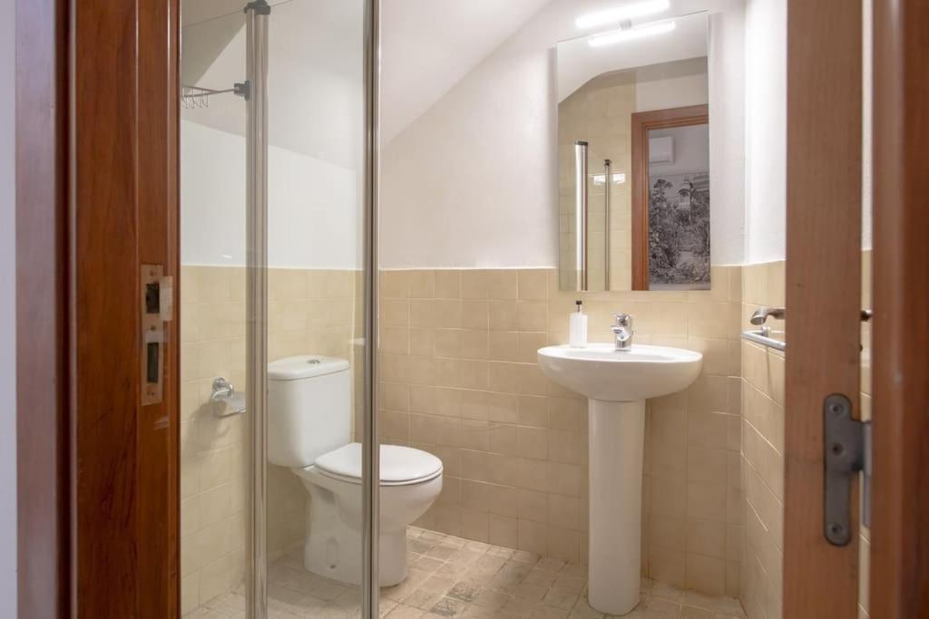 Alhondiga City Center Private House by Valcambre