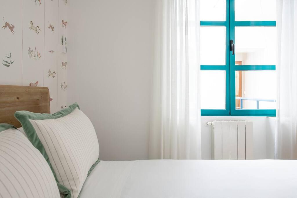 Alhondiga City Center Private House by Valcambre