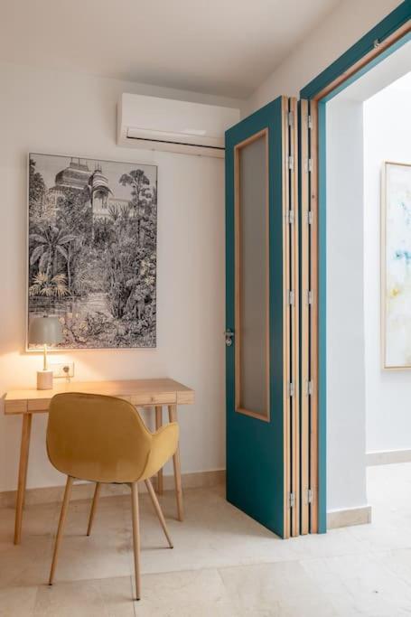 Alhondiga City Center Private House by Valcambre