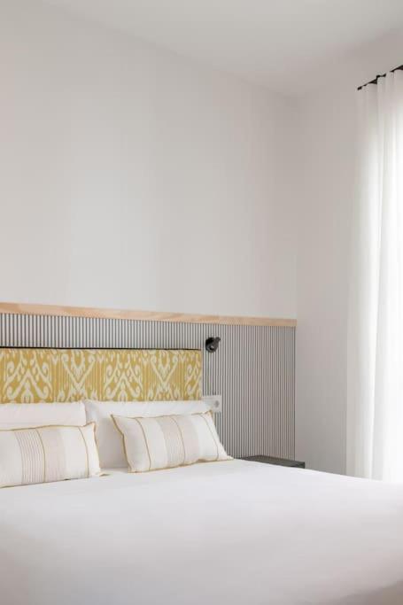 Alhondiga City Center Private House by Valcambre