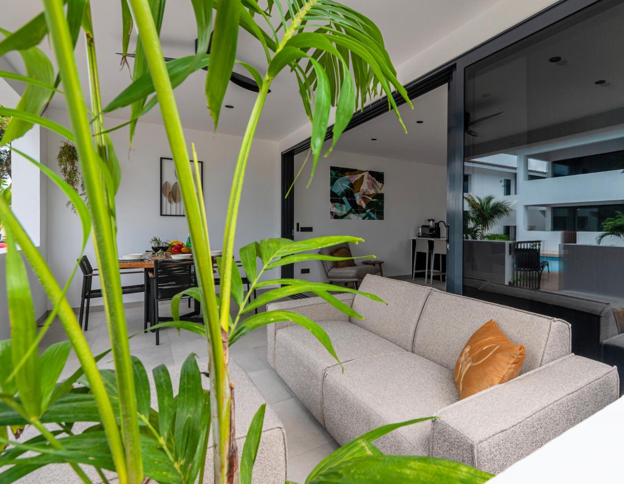 Palm Suite - Newly constructed poolside apartment just minutes from the beach