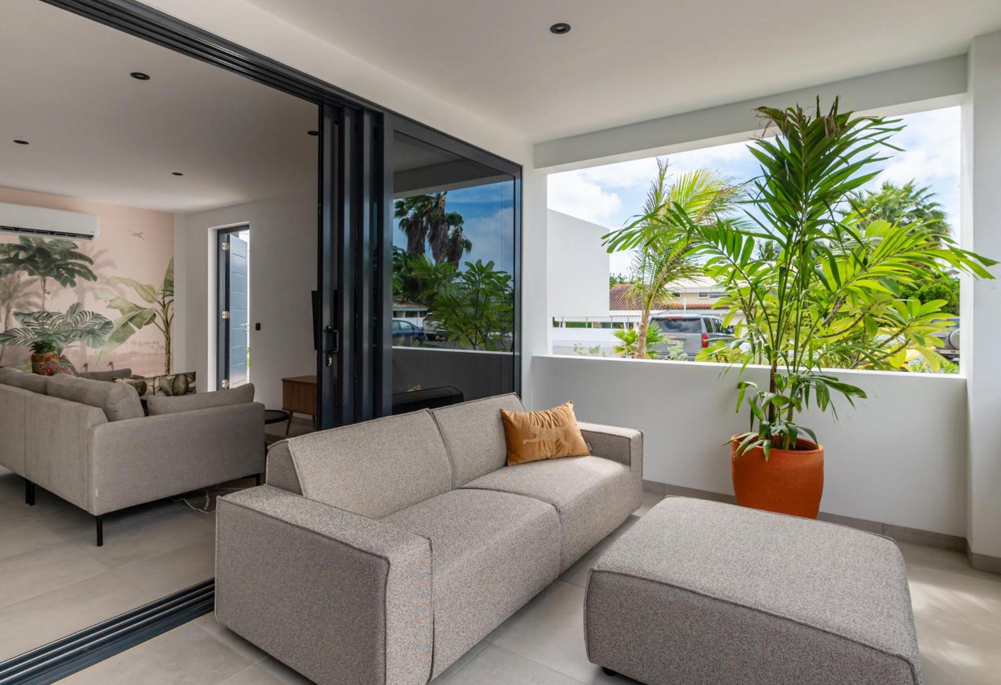Palm Suite - Newly constructed poolside apartment just minutes from the beach