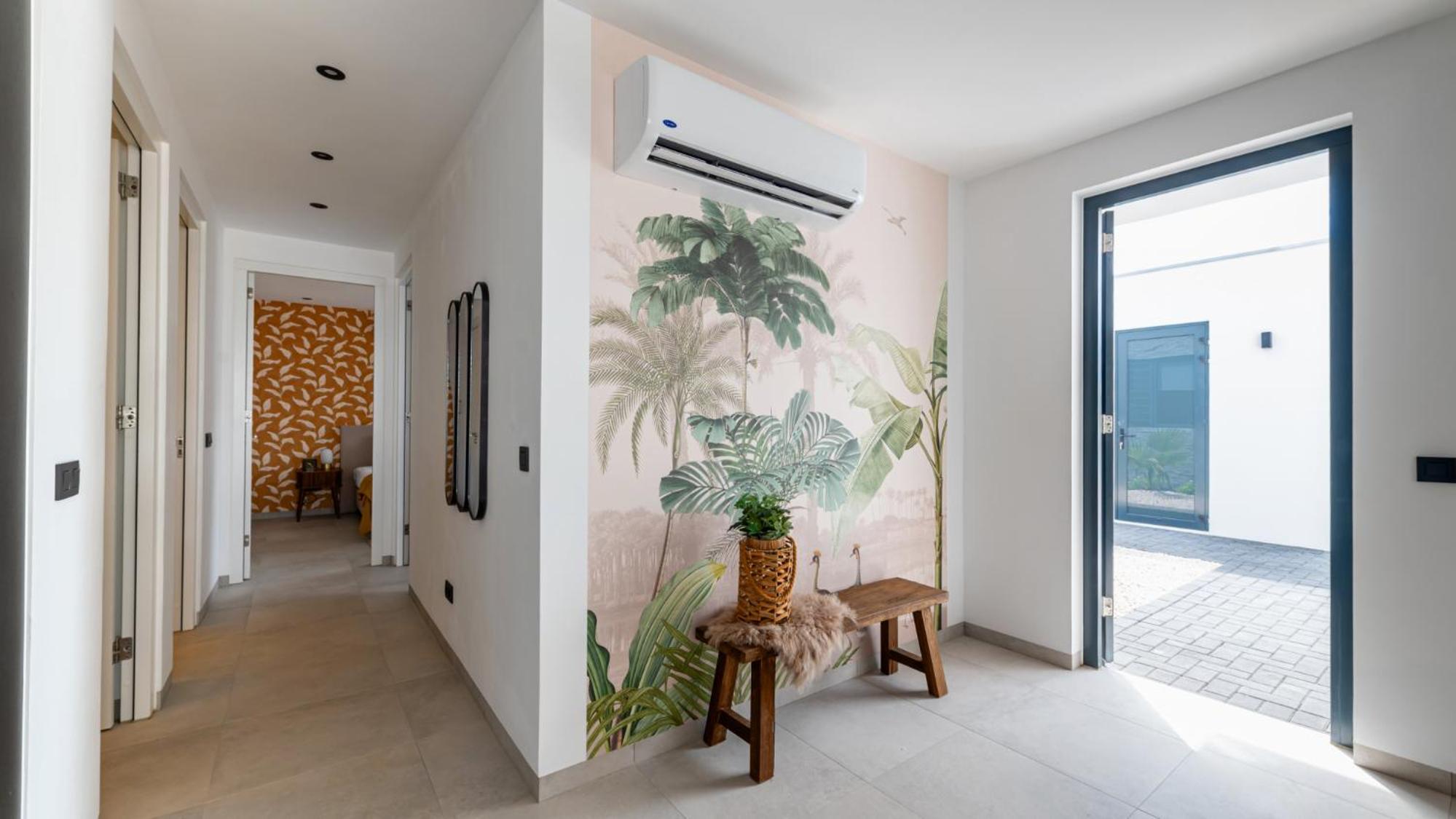 Palm Suite - Newly constructed poolside apartment just minutes from the beach