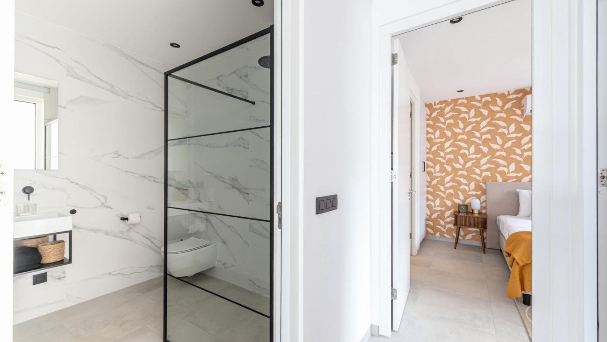 Palm Suite - Newly constructed poolside apartment just minutes from the beach