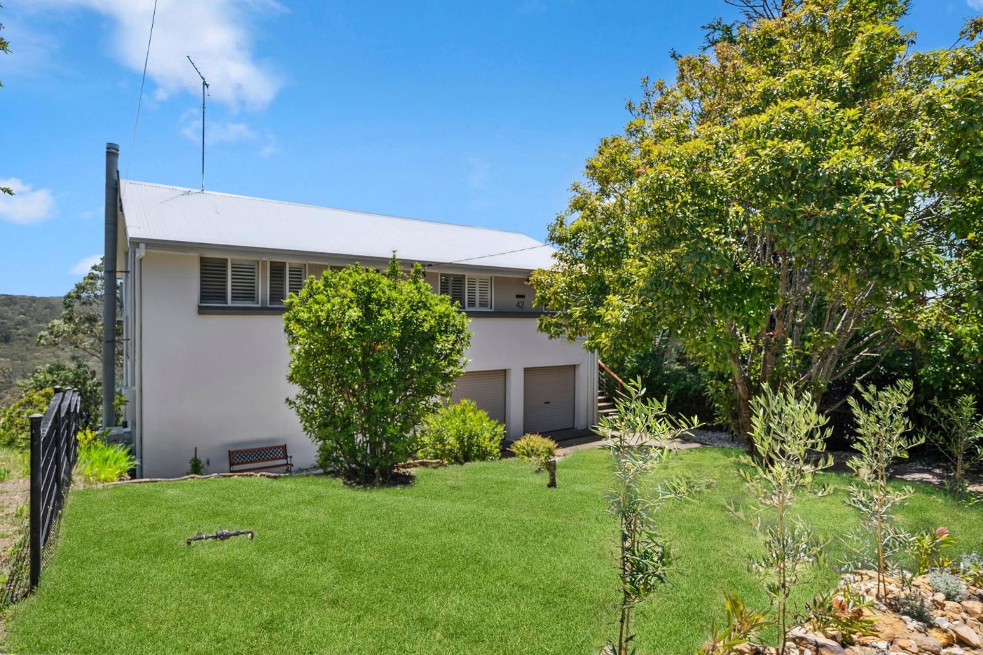 Hotel Blue Mountain Views - Image 1