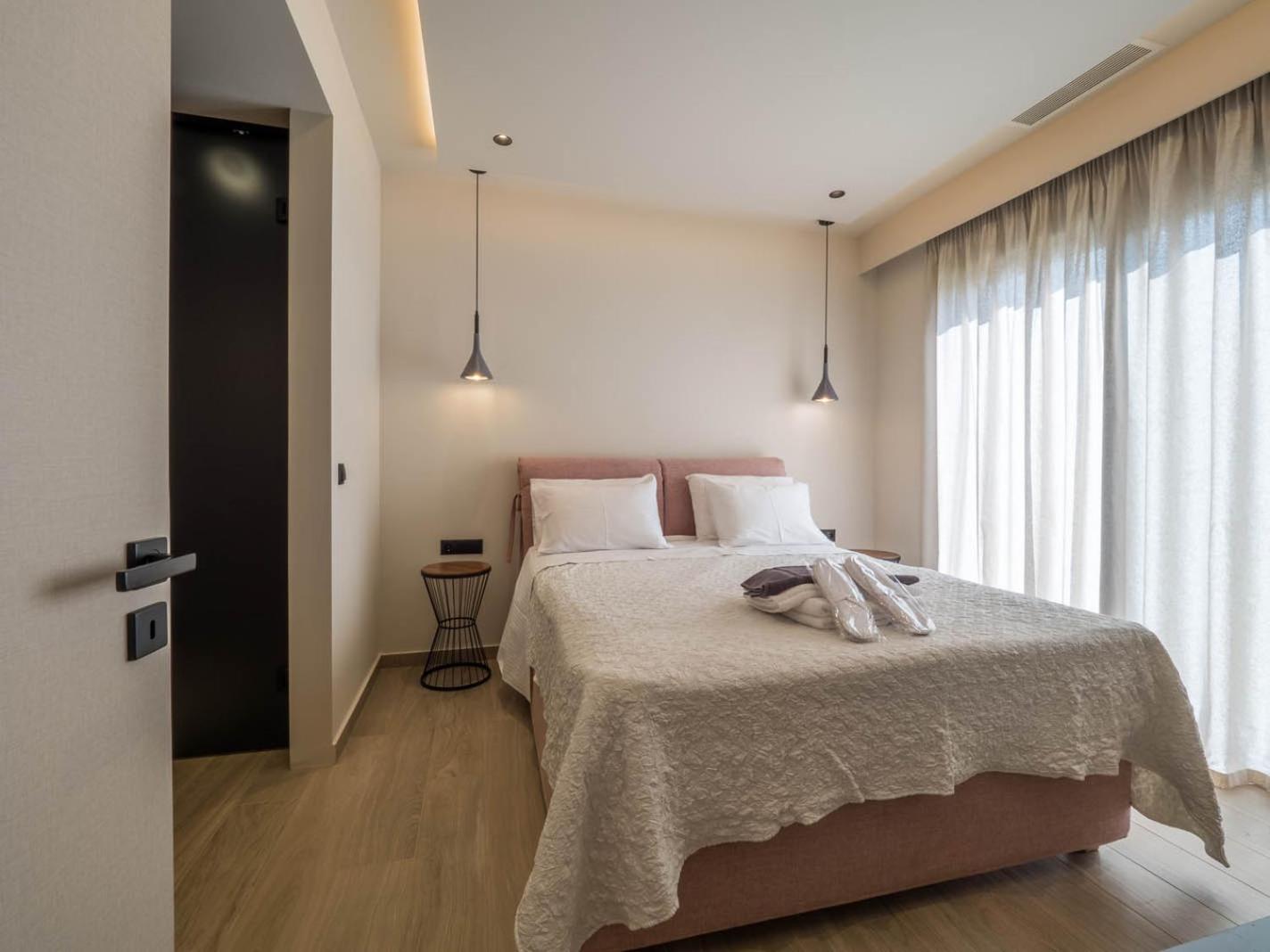 UNIQUE Suites Kalamata