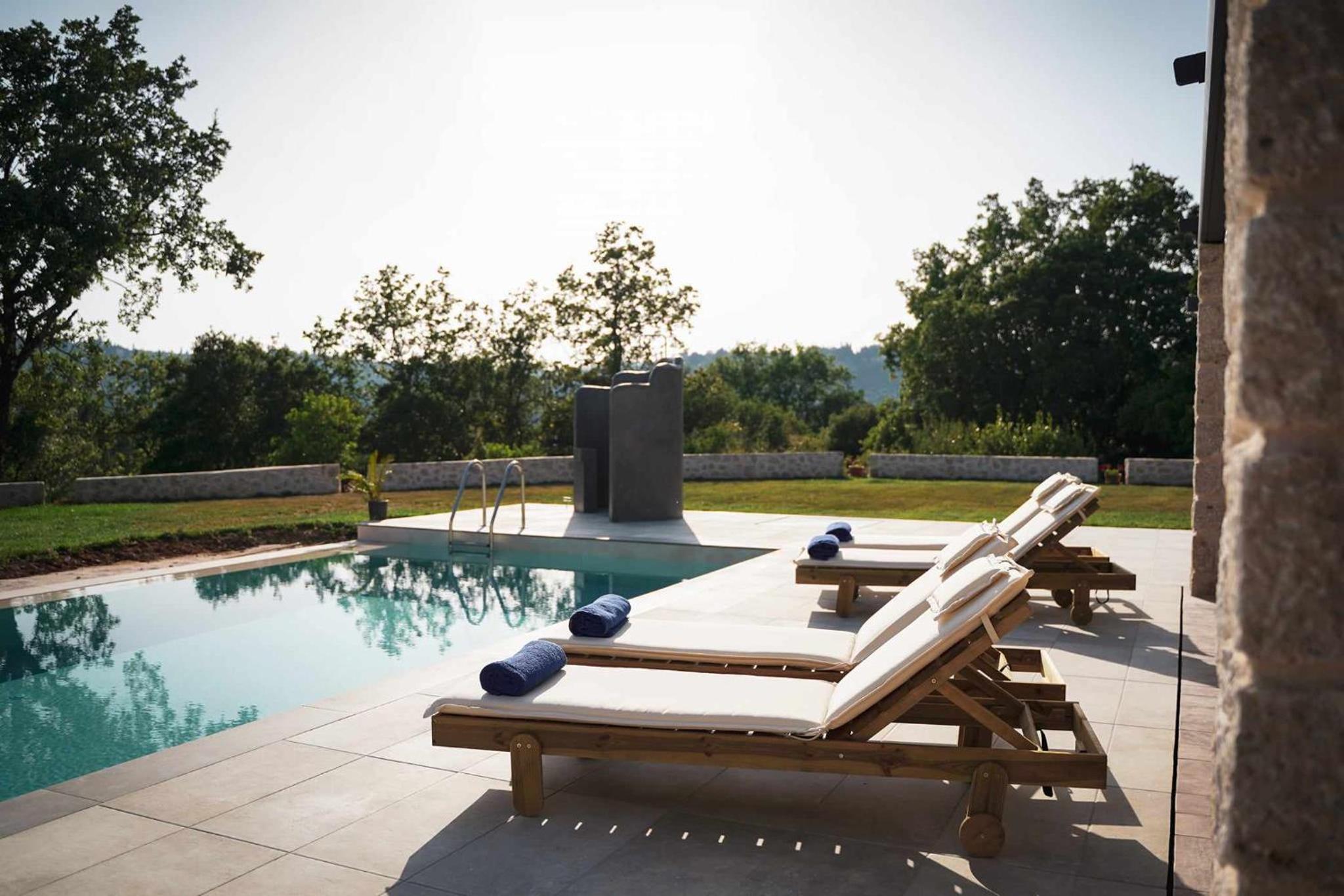 Villa Stratos Corfu -private pool and hot tub view 4