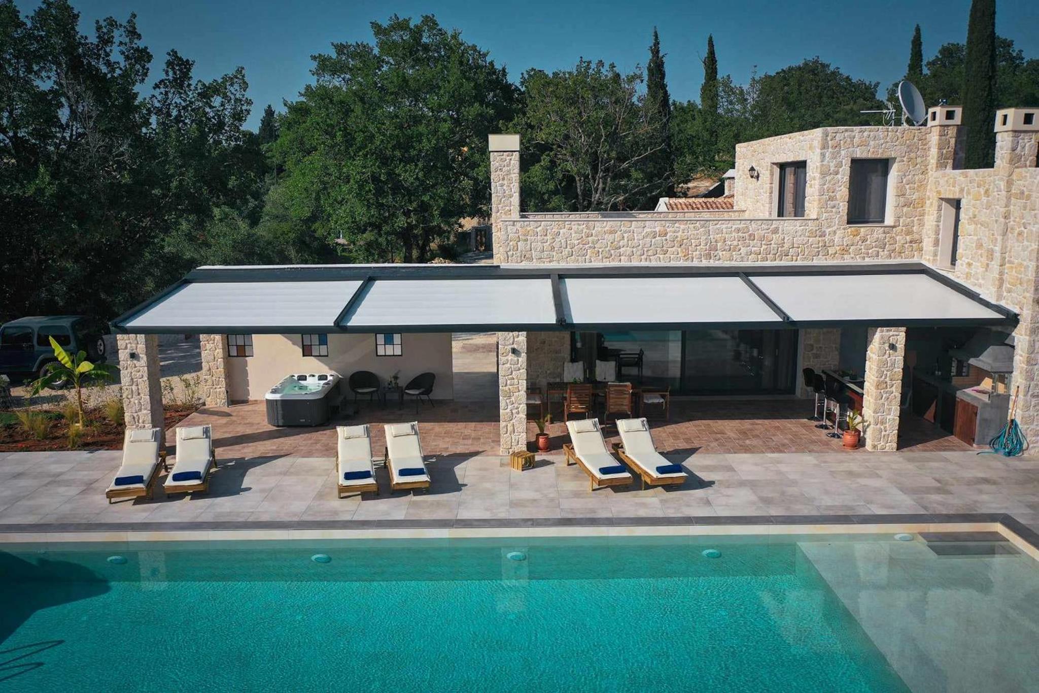 Villa Stratos Corfu -private pool and hot tub view 3