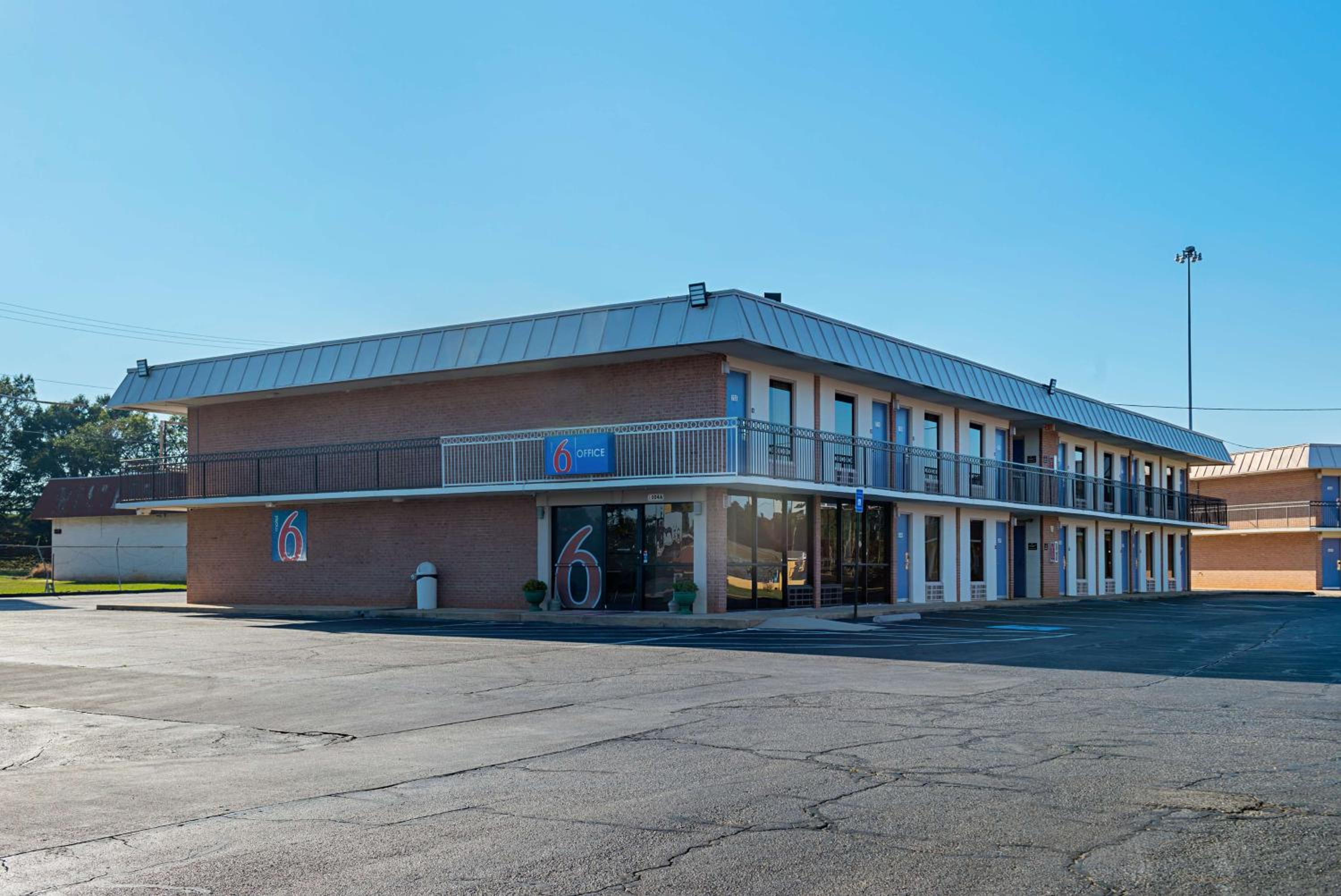 Studio 6 Suites Perry, GA