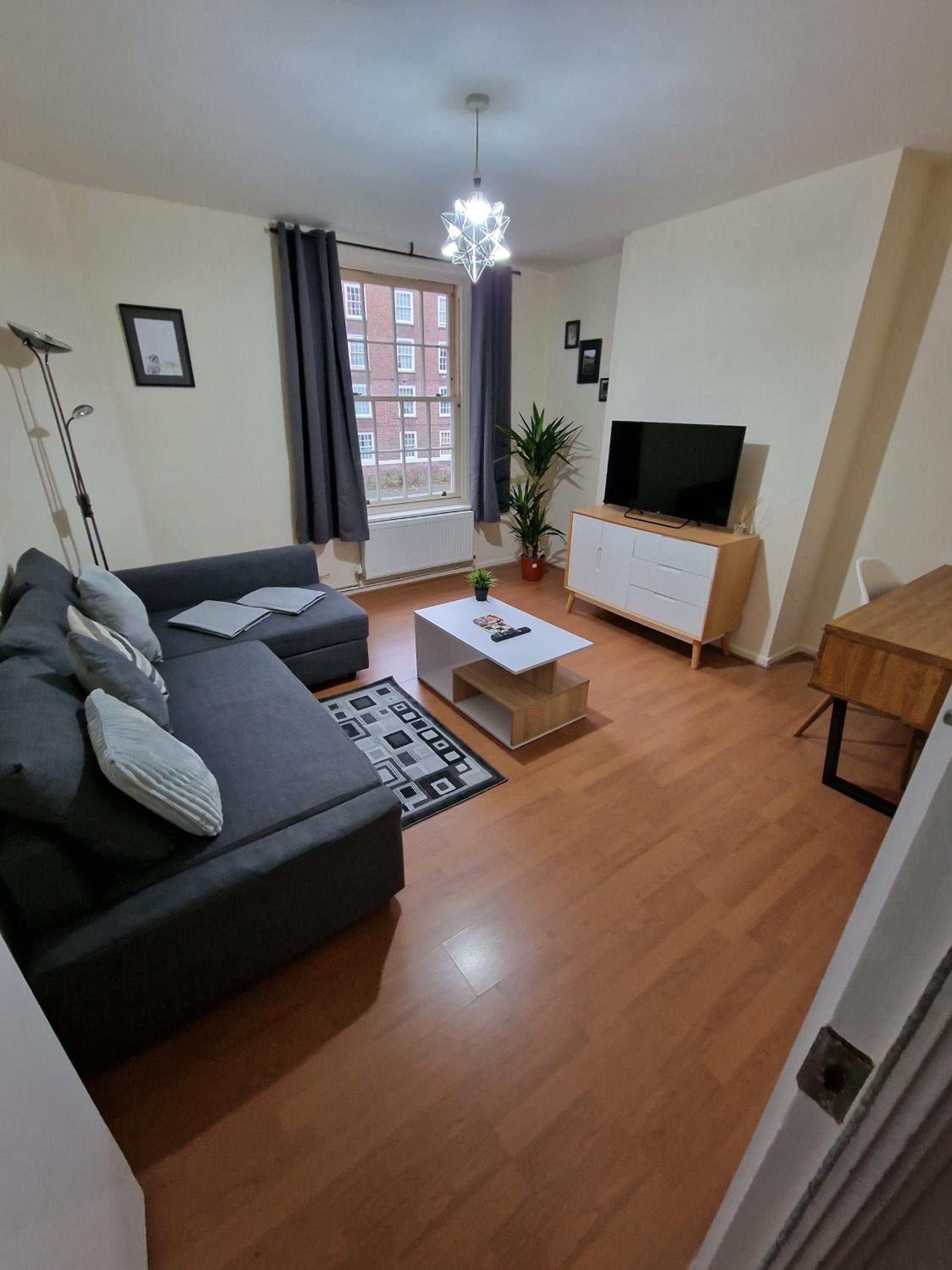 Waterloo - Zone 1 - Spacious one bedroom flat