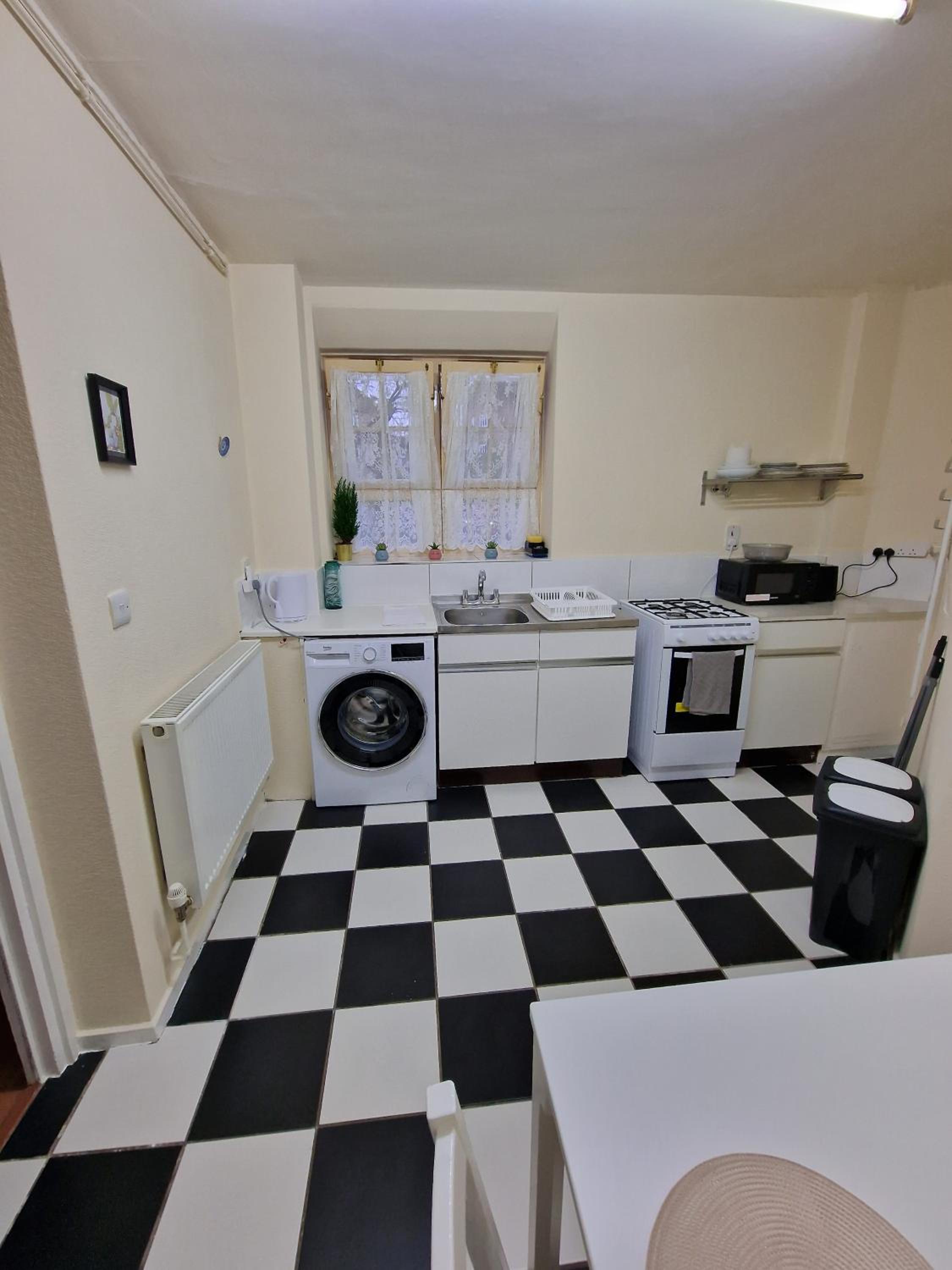 Waterloo - Zone 1 - Spacious one bedroom flat