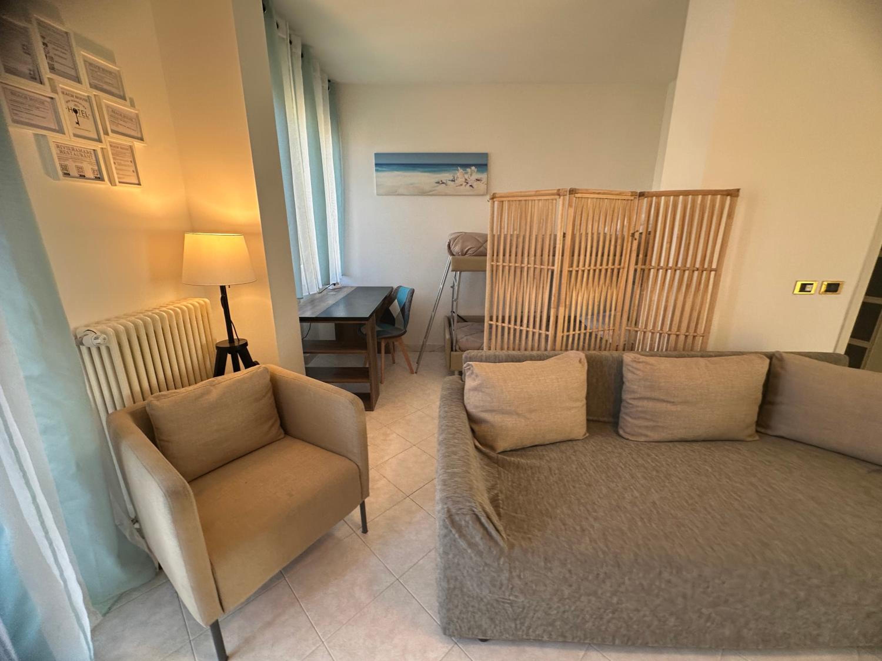 Beach House Holiday Apartments