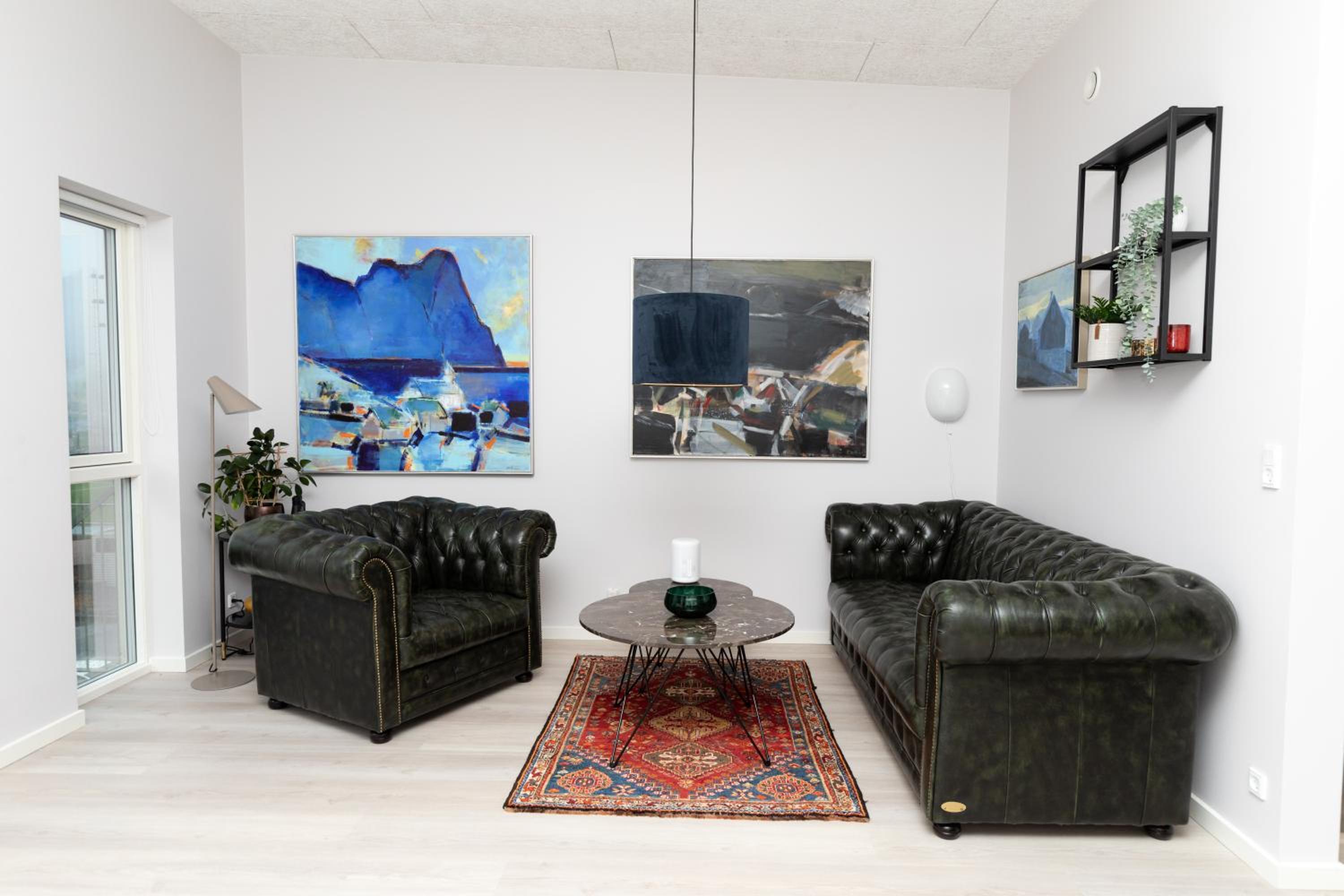 Charming Artistic Retreat - Panoramic View