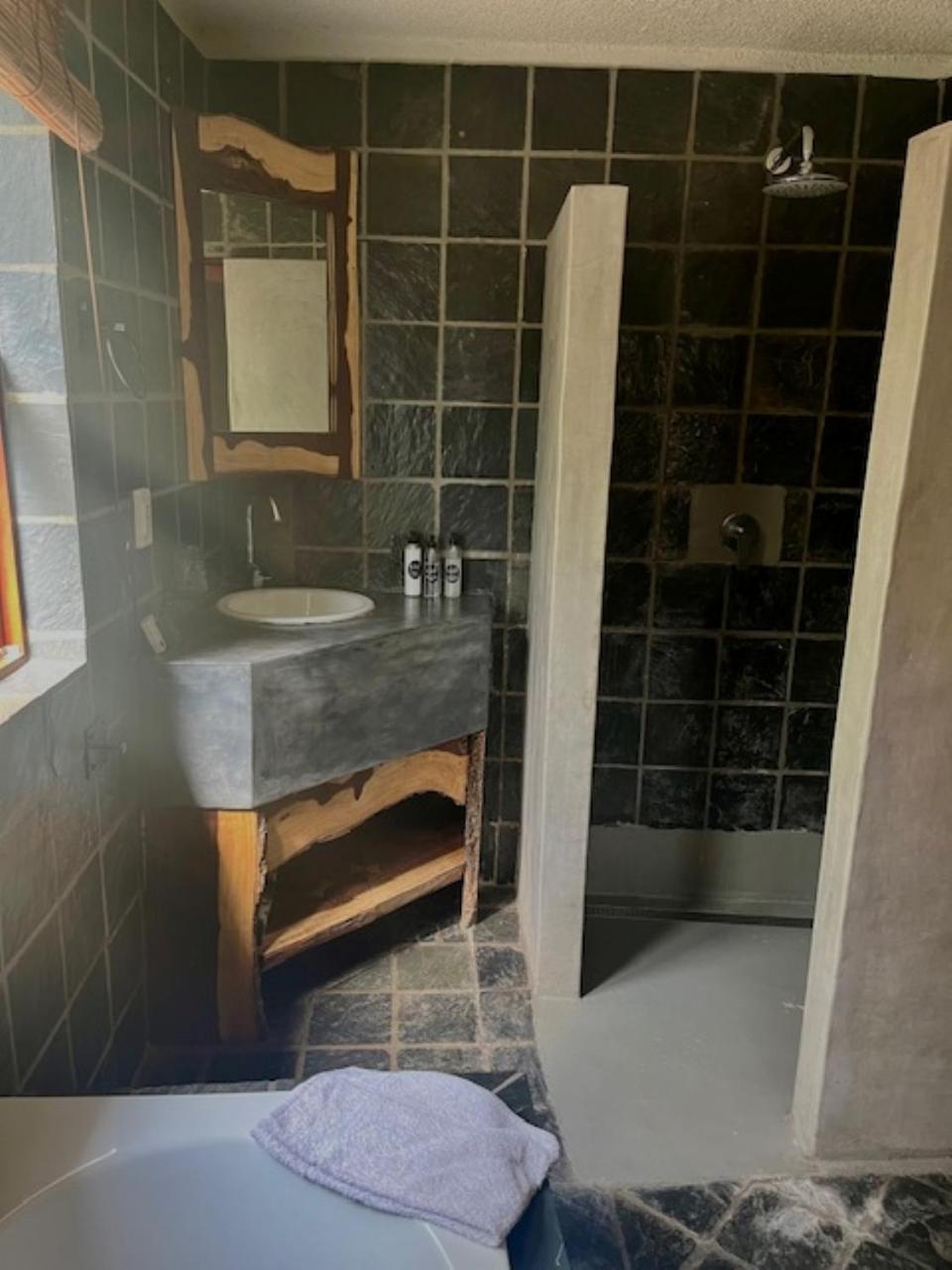 La Lechere Guest House