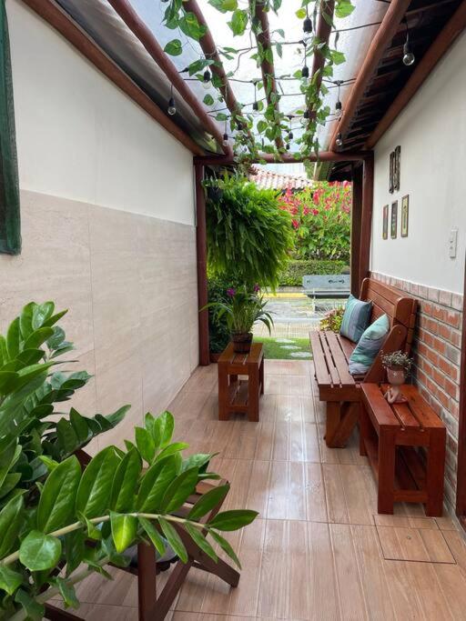 Chalé com excelente área de lazer e bem localizado