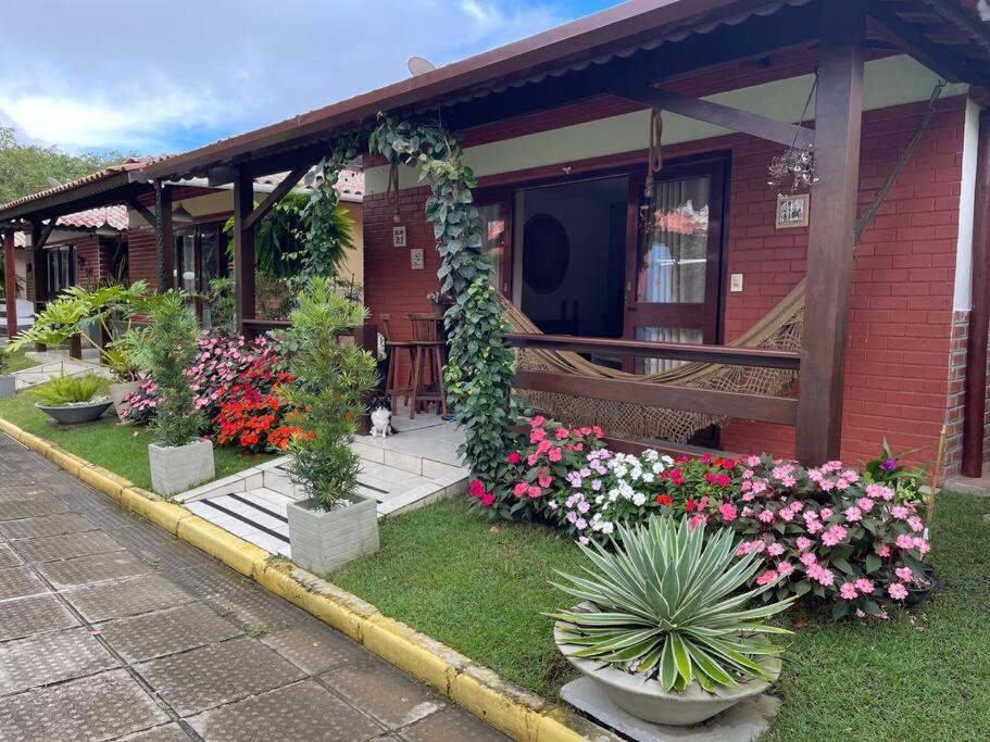 Chalé com excelente área de lazer e bem localizado