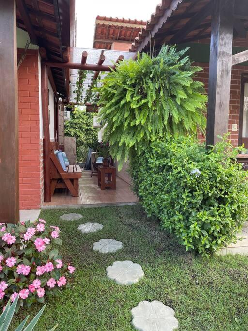 Chalé com excelente área de lazer e bem localizado