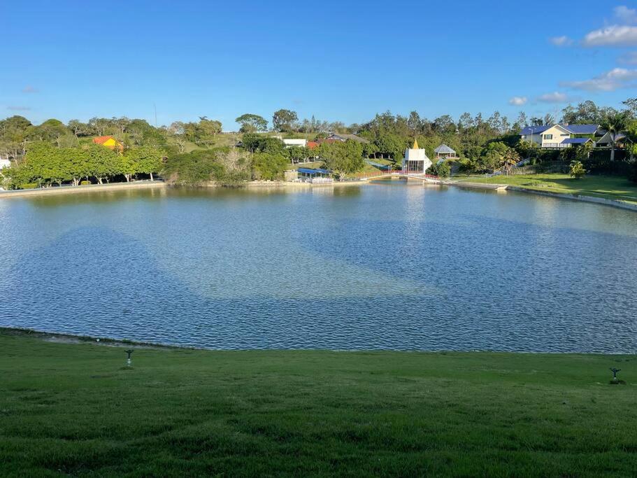 Chalé com excelente área de lazer e bem localizado