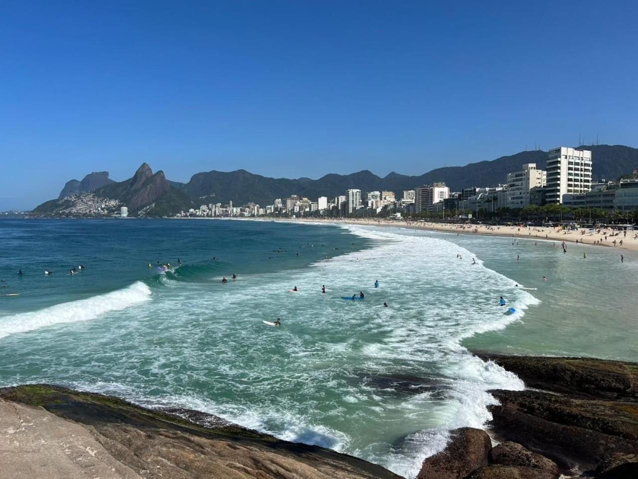 localização perfeita a 200 metros da praia de Ipanema