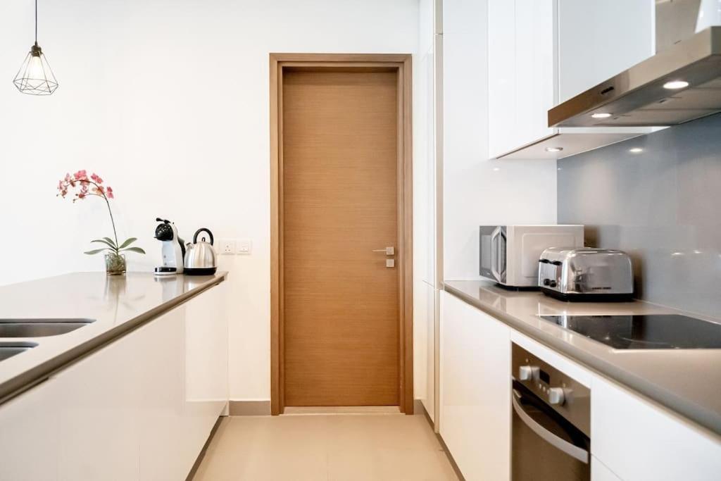 HiGuests - Magnificent Apt with Panoramic Views All Around