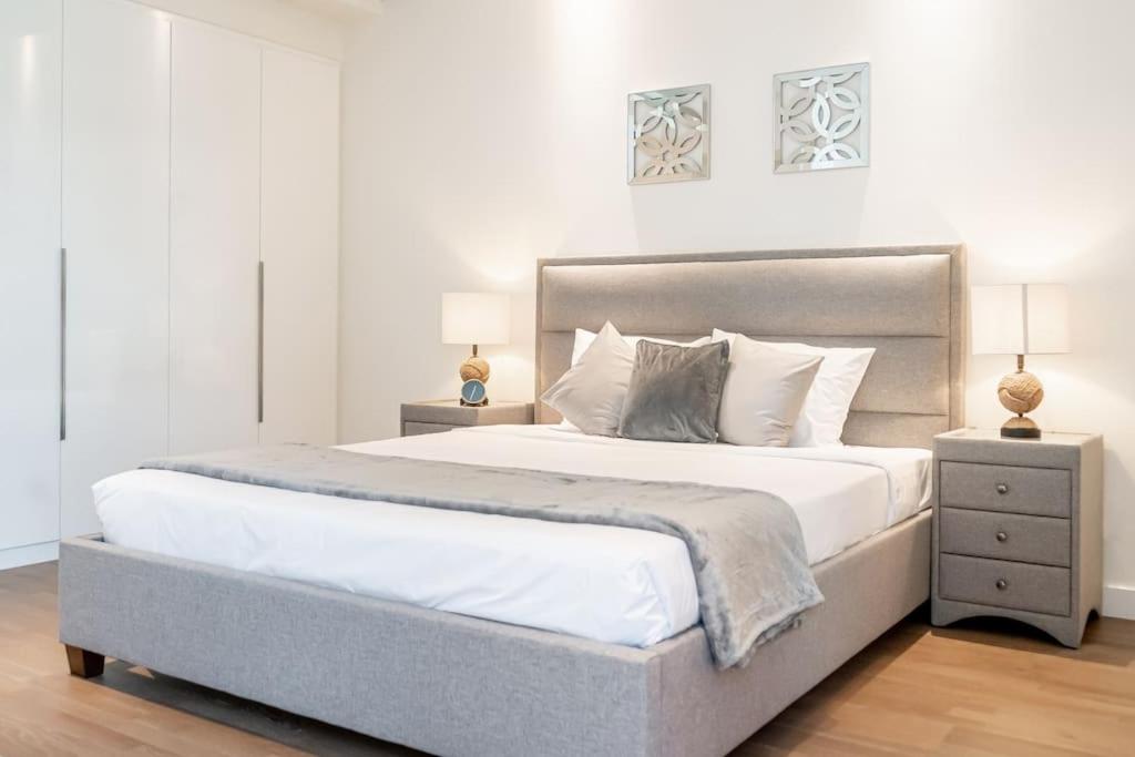 HiGuests - Magnificent Apt with Panoramic Views All Around