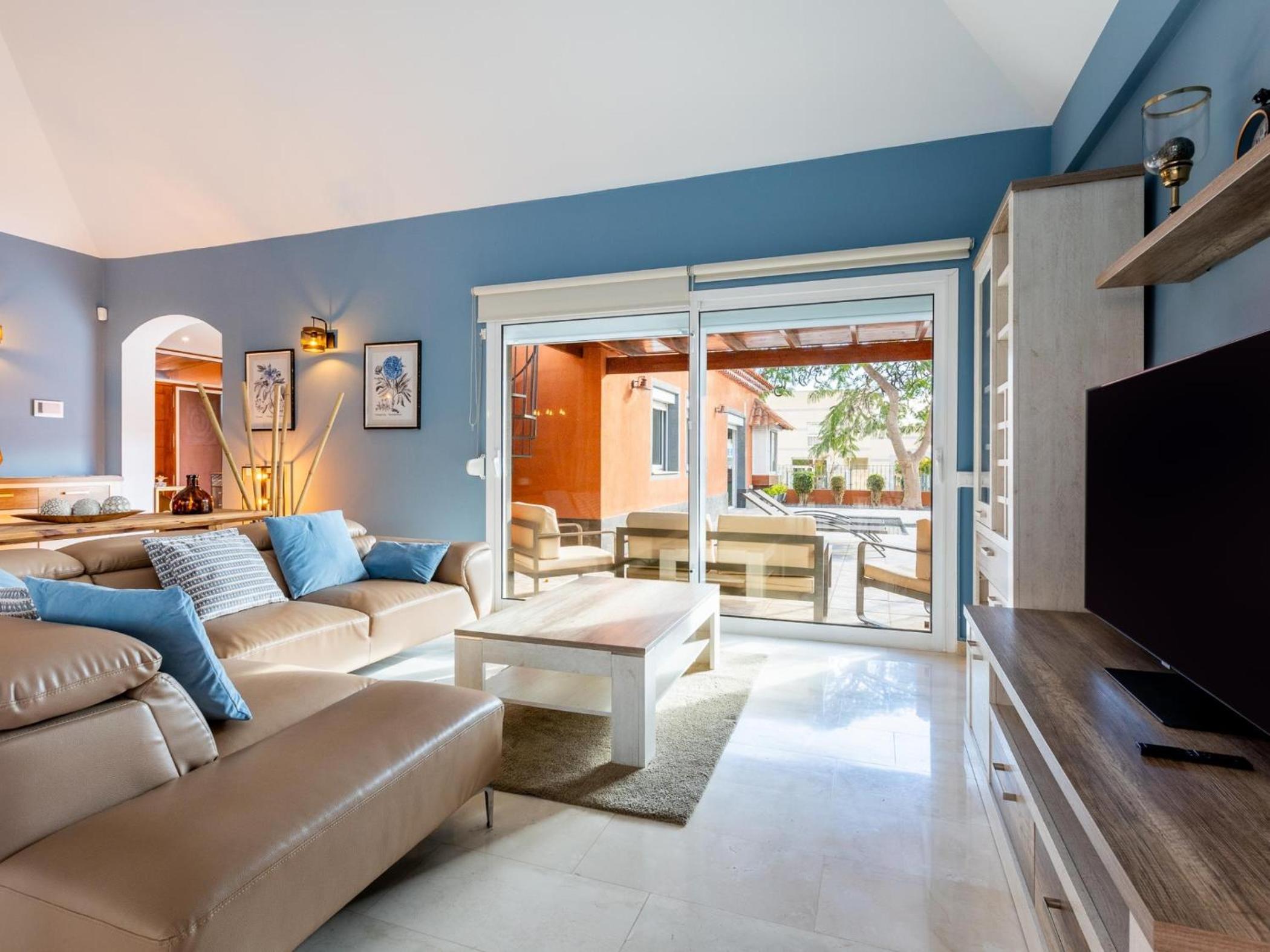 Elegant Villa Paola Private Heated Pool