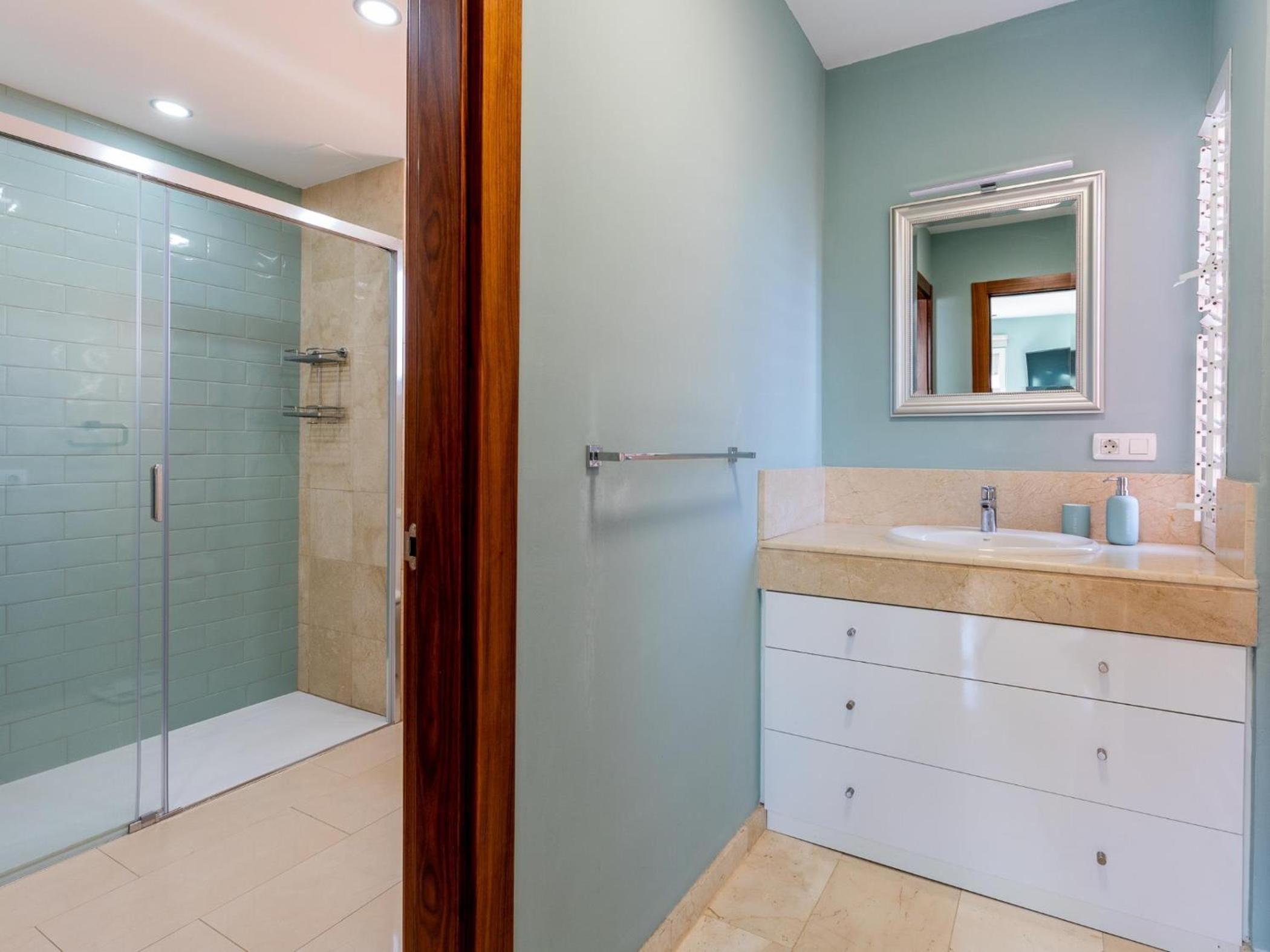 Elegant Villa Paola Private Heated Pool