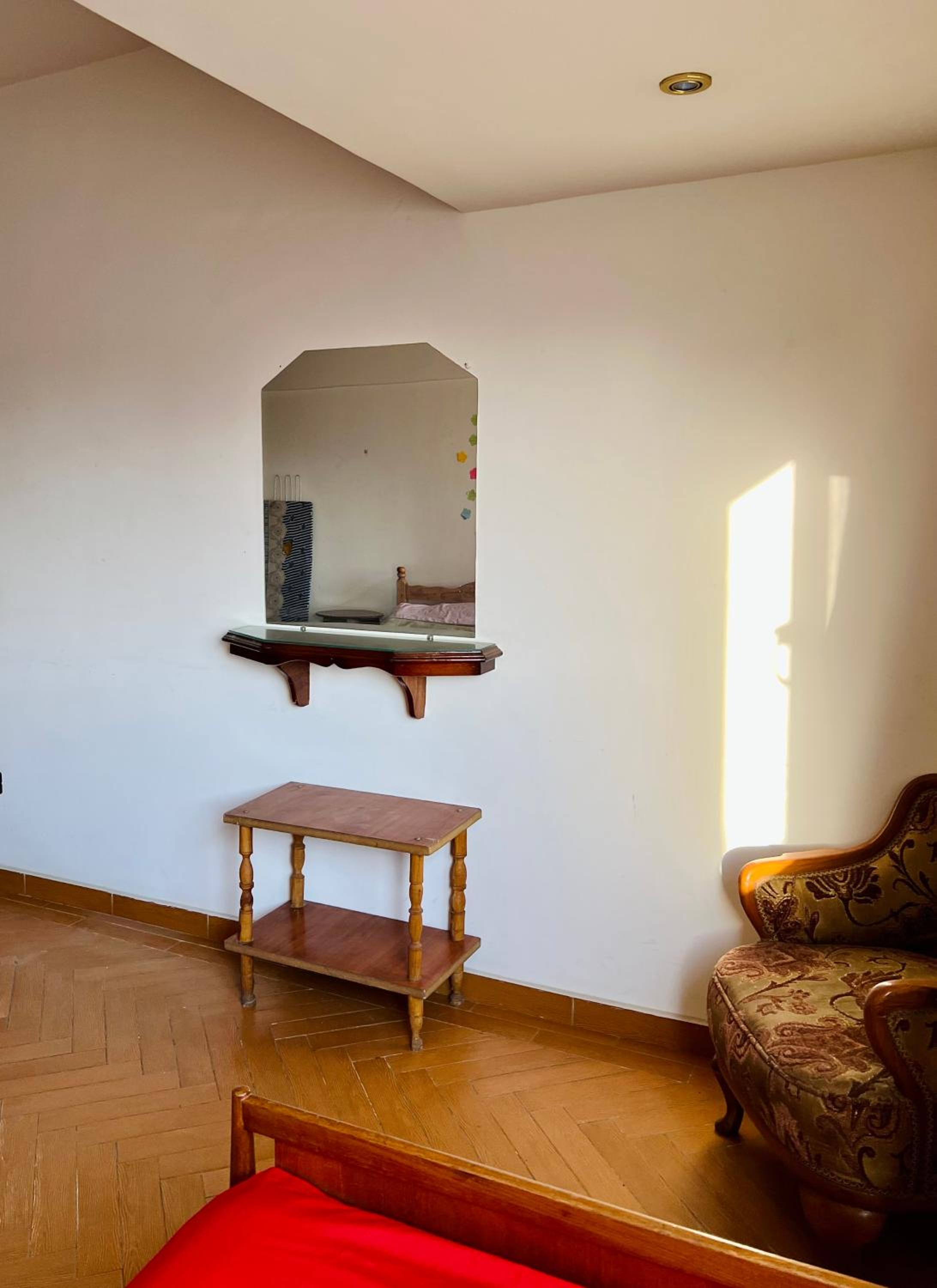 Sunny peaceful room at the center of Cairo