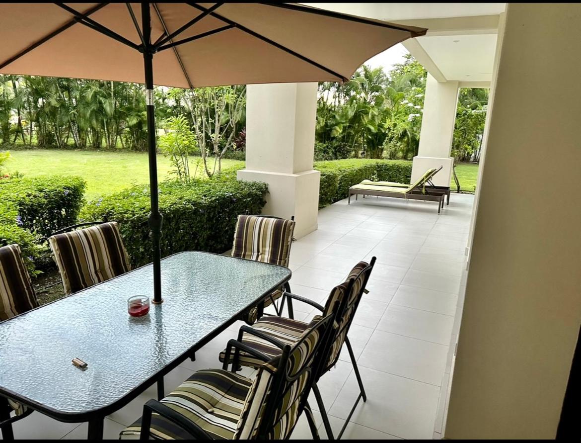 Private Modern Condo by Jac Beach