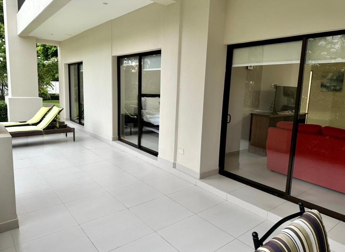 Private Modern Condo by Jac Beach
