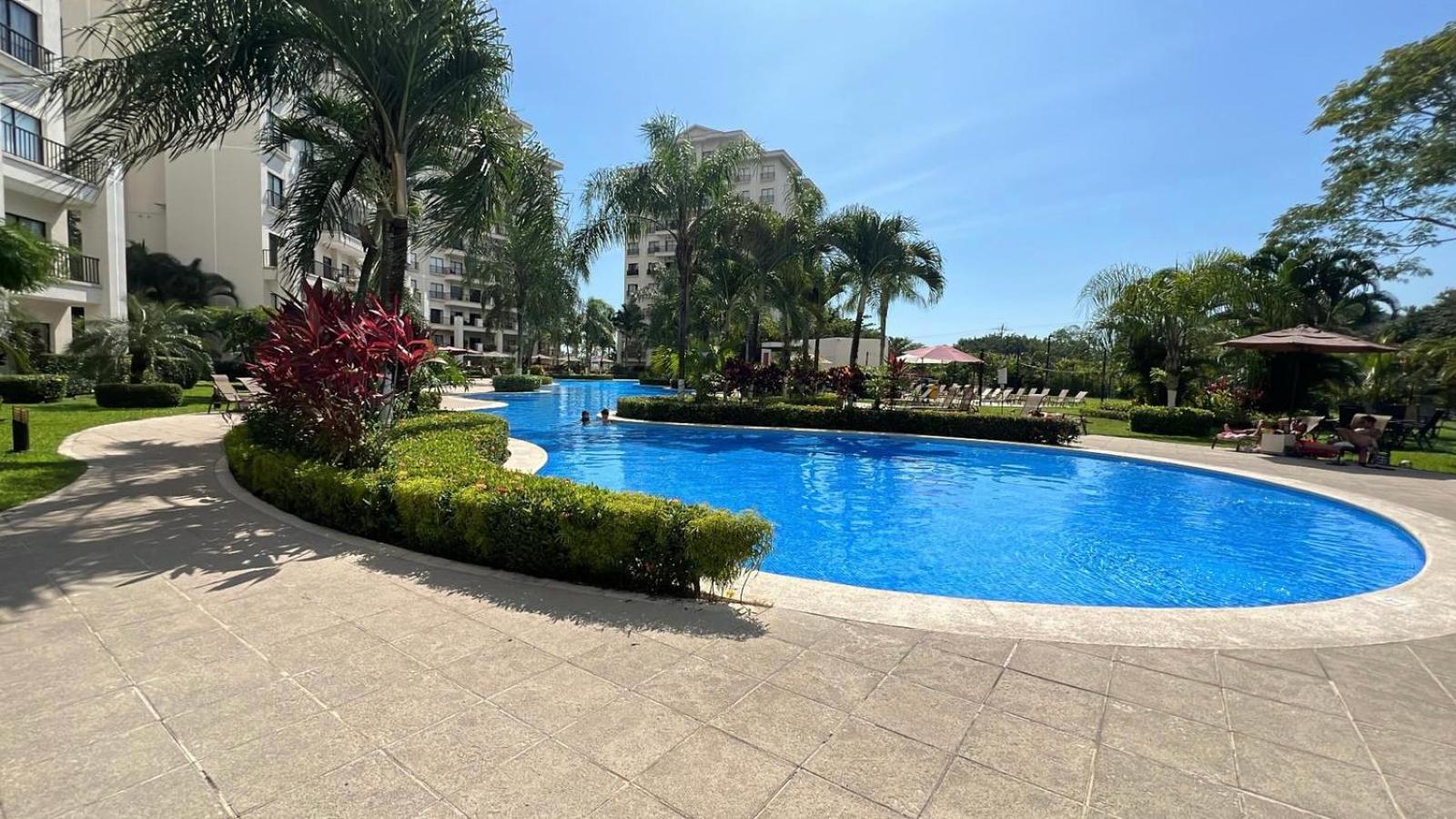Private Modern Condo by Jac Beach