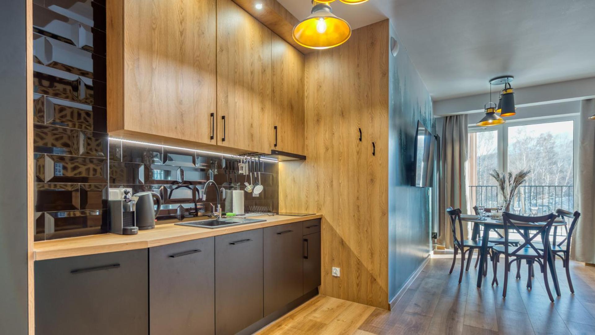 OSTOJA RESIDENCE VIP z sauną, strefą relaksu i pokojem zabaw by Royal Aparts