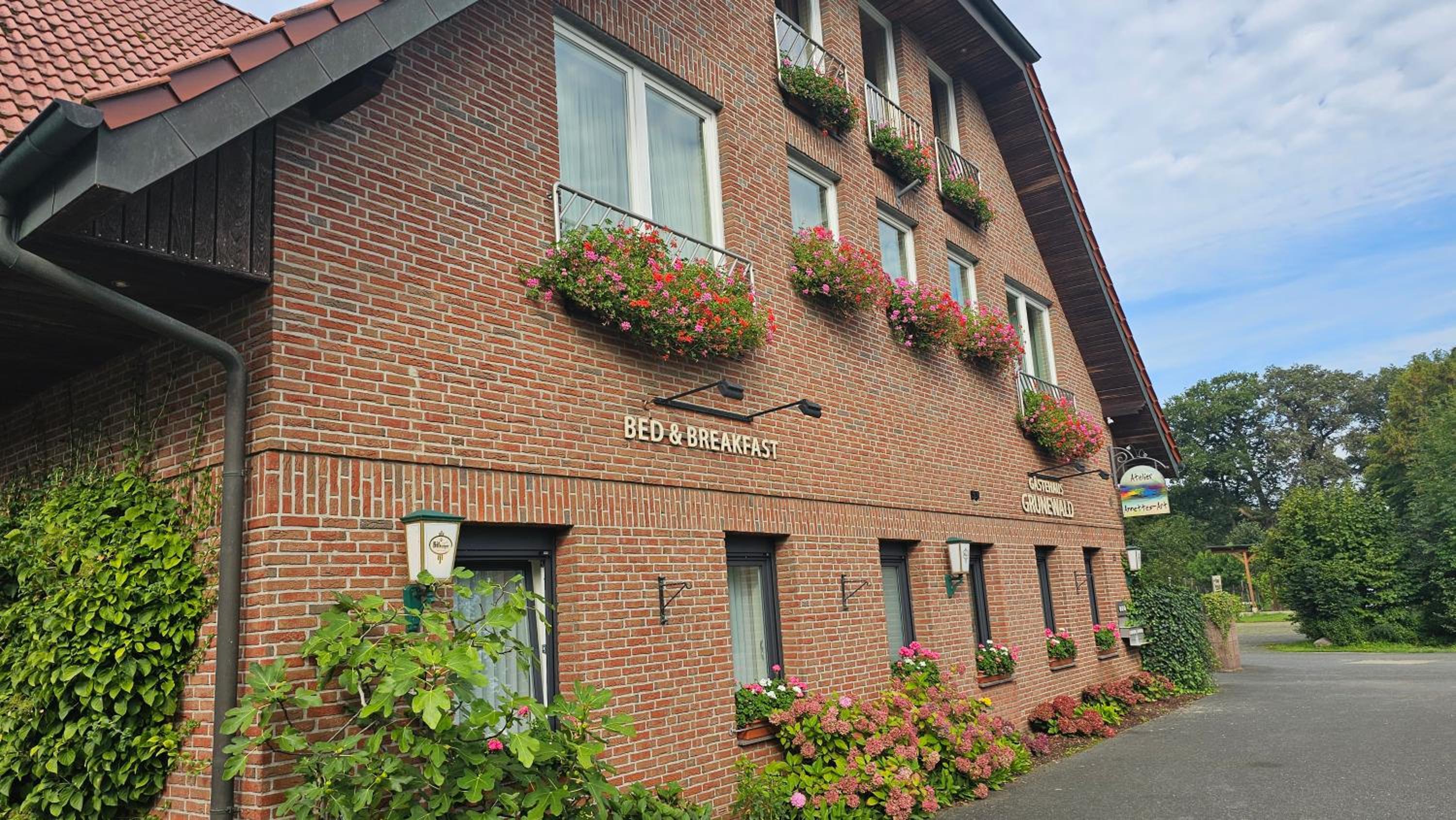 Gästehaus Grunewald Bed & Breakfast view 4