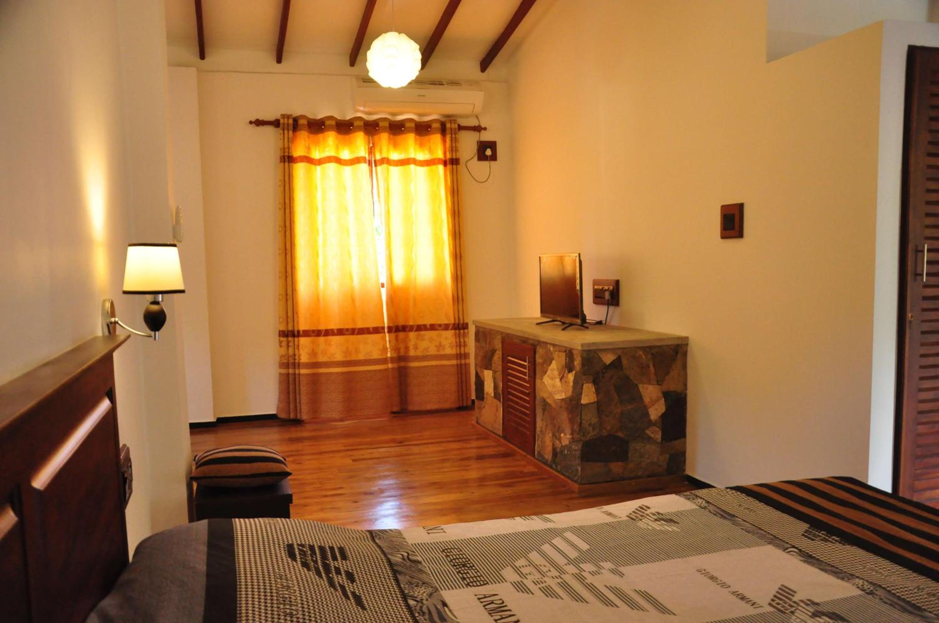 Asantha Guest House