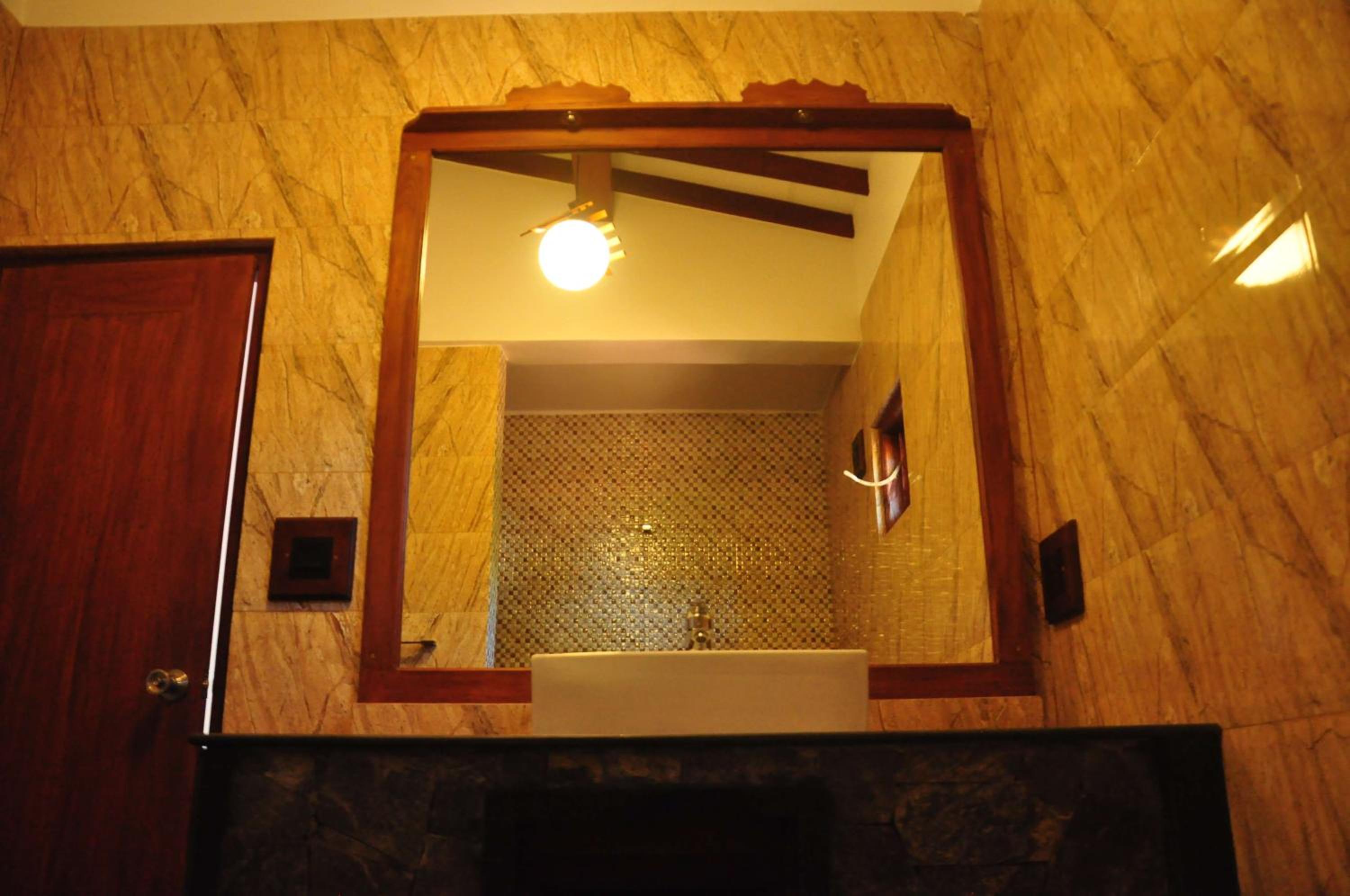 Asantha Guest House