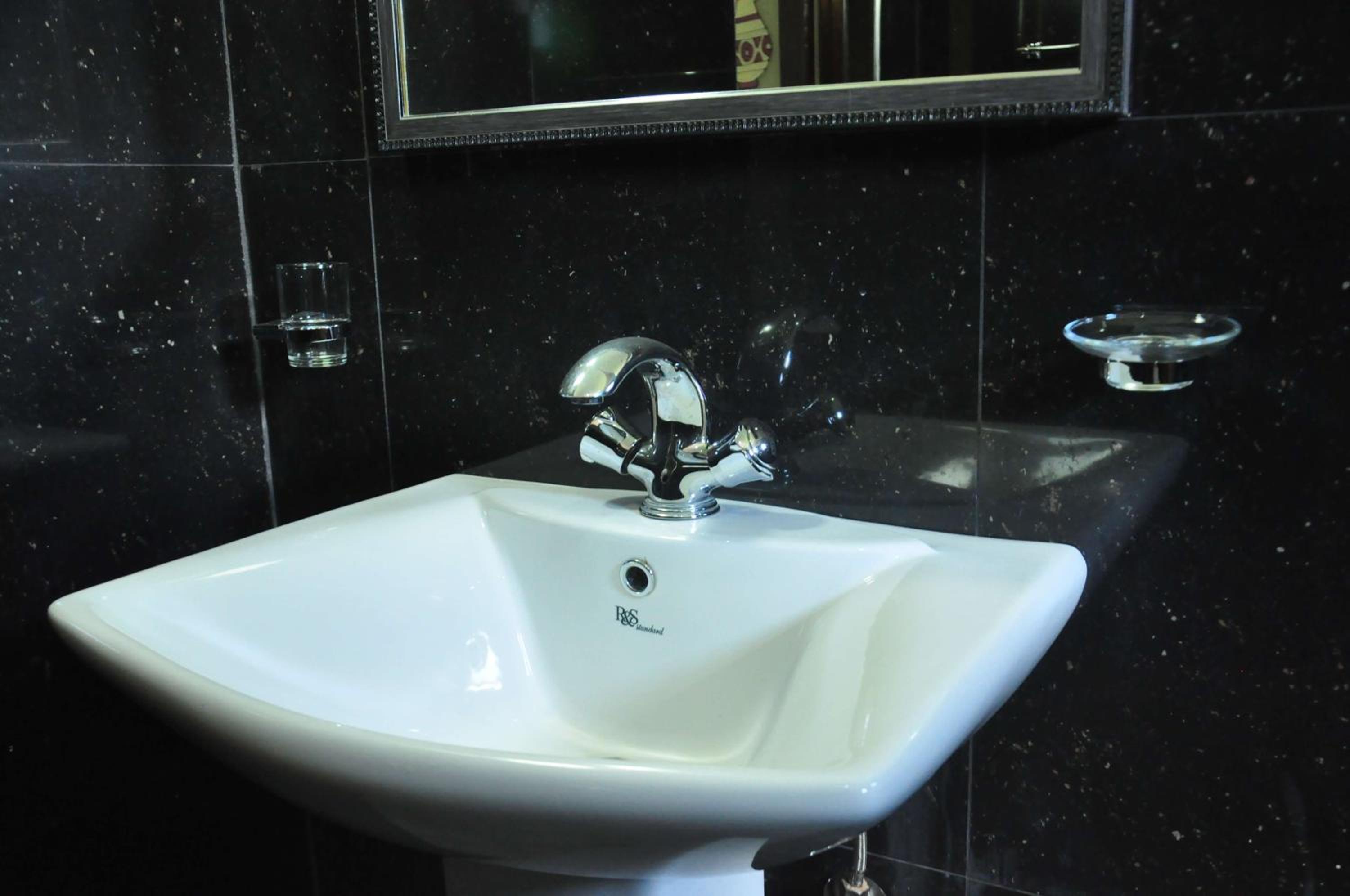 Asantha Guest House