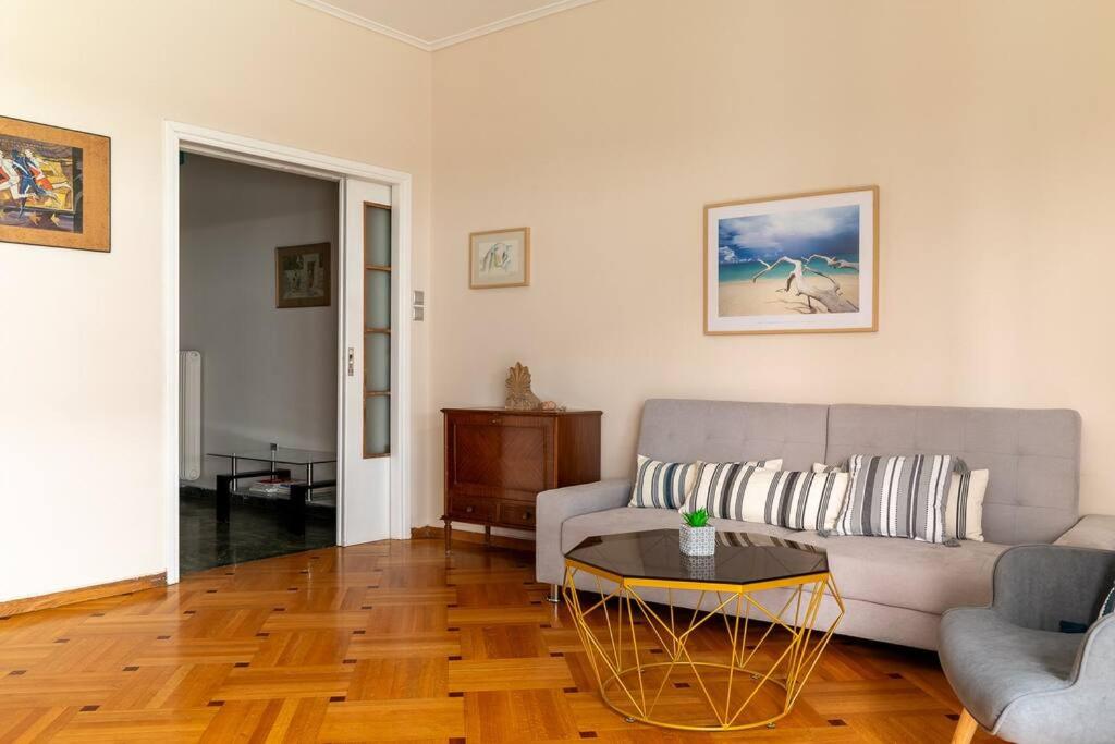 Amazing Huge Bright full 3BDR apt inAcropolis