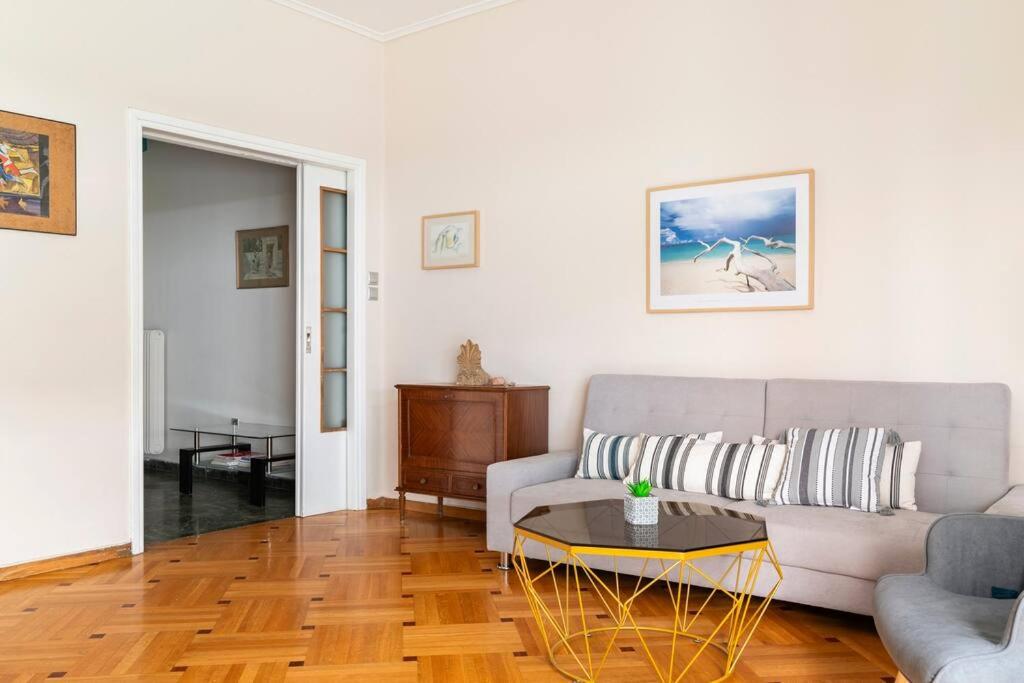 Amazing Huge Bright full 3BDR apt inAcropolis