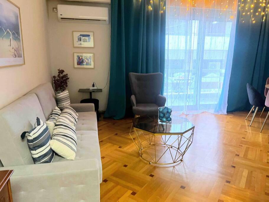 Amazing Huge Bright full 3BDR apt inAcropolis